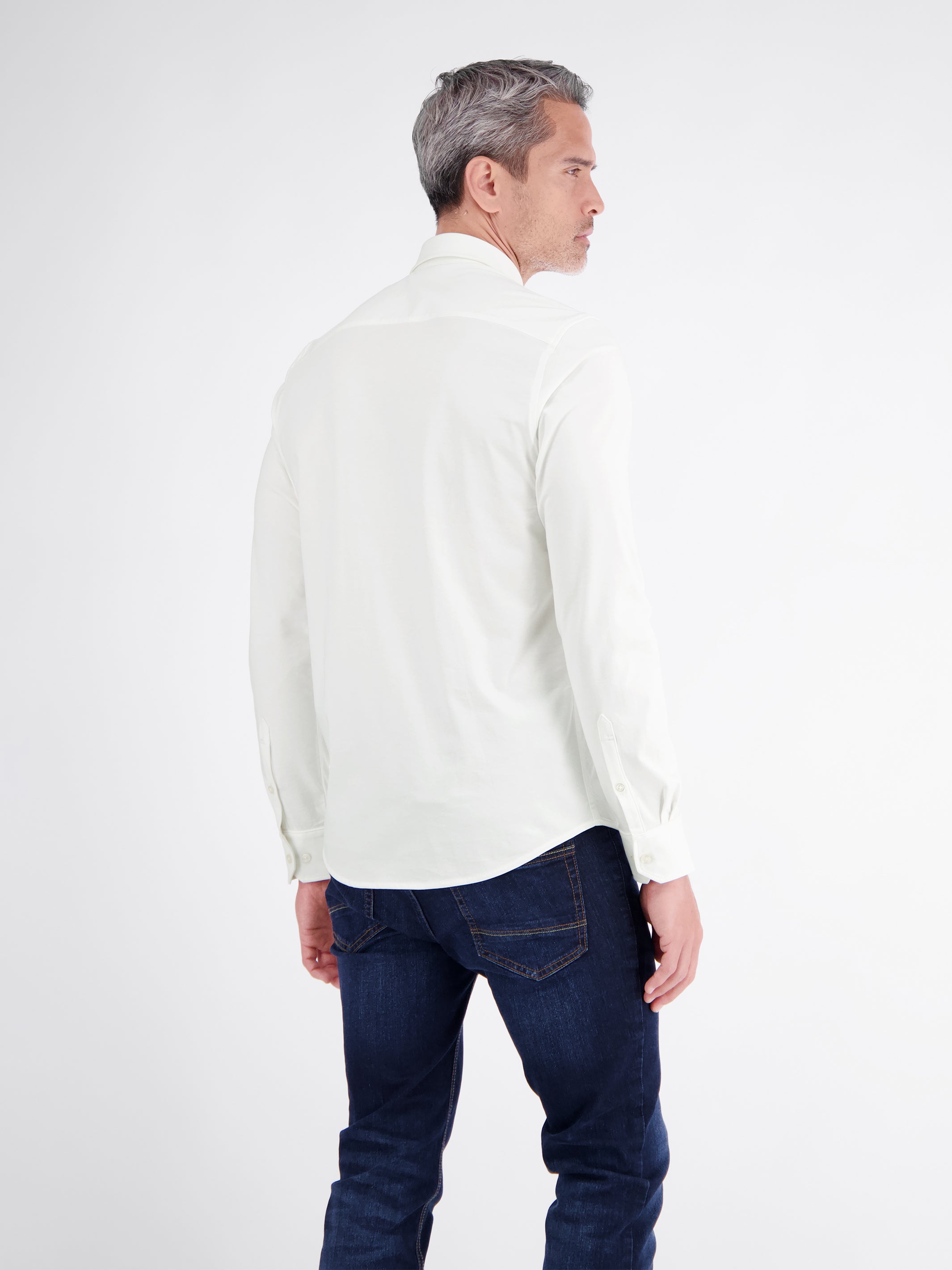 Dynamic men's shirt made from airy Cool & Dry blended fabric