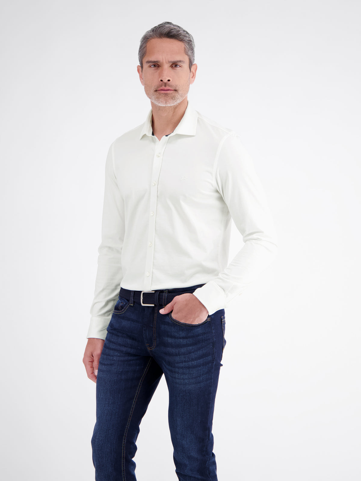 Dynamic men's shirt made from airy Cool & Dry blended fabric