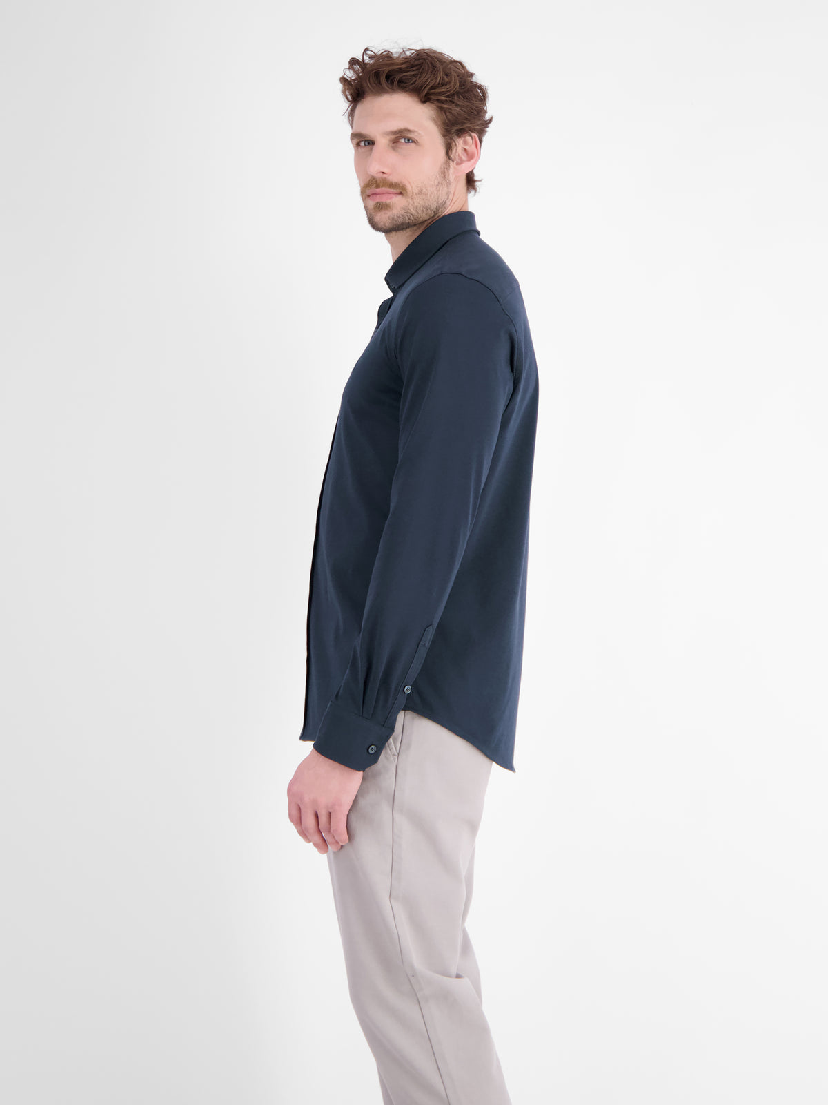 Dynamic men's shirt made from airy Cool & Dry blended fabric