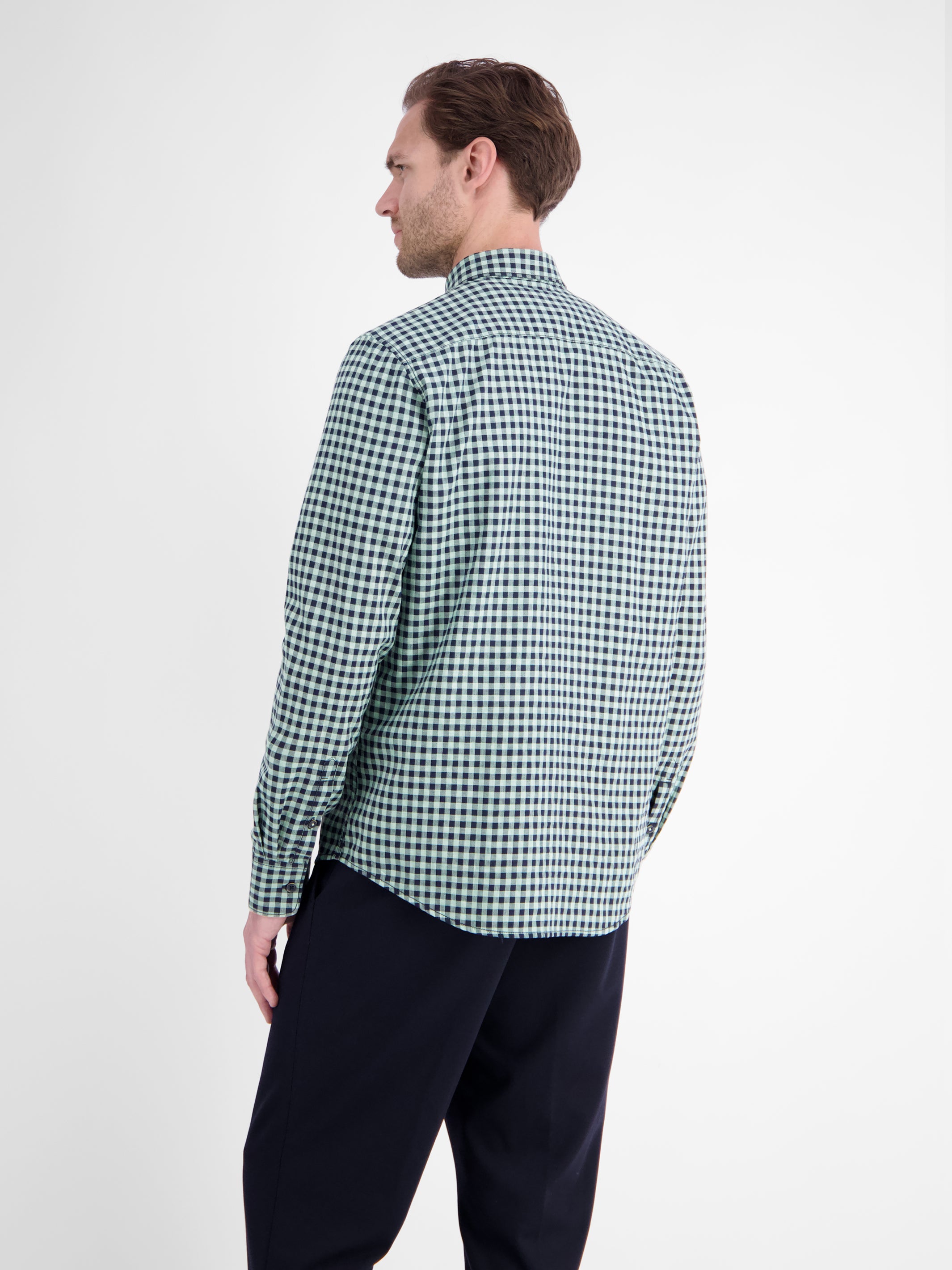 Men's checked shirt made of soft cotton blend