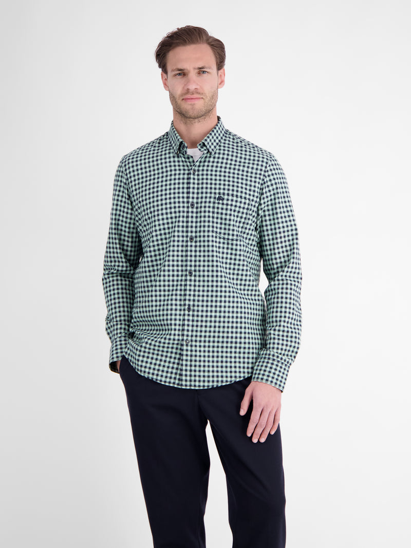 Men's checked shirt made of soft cotton blend