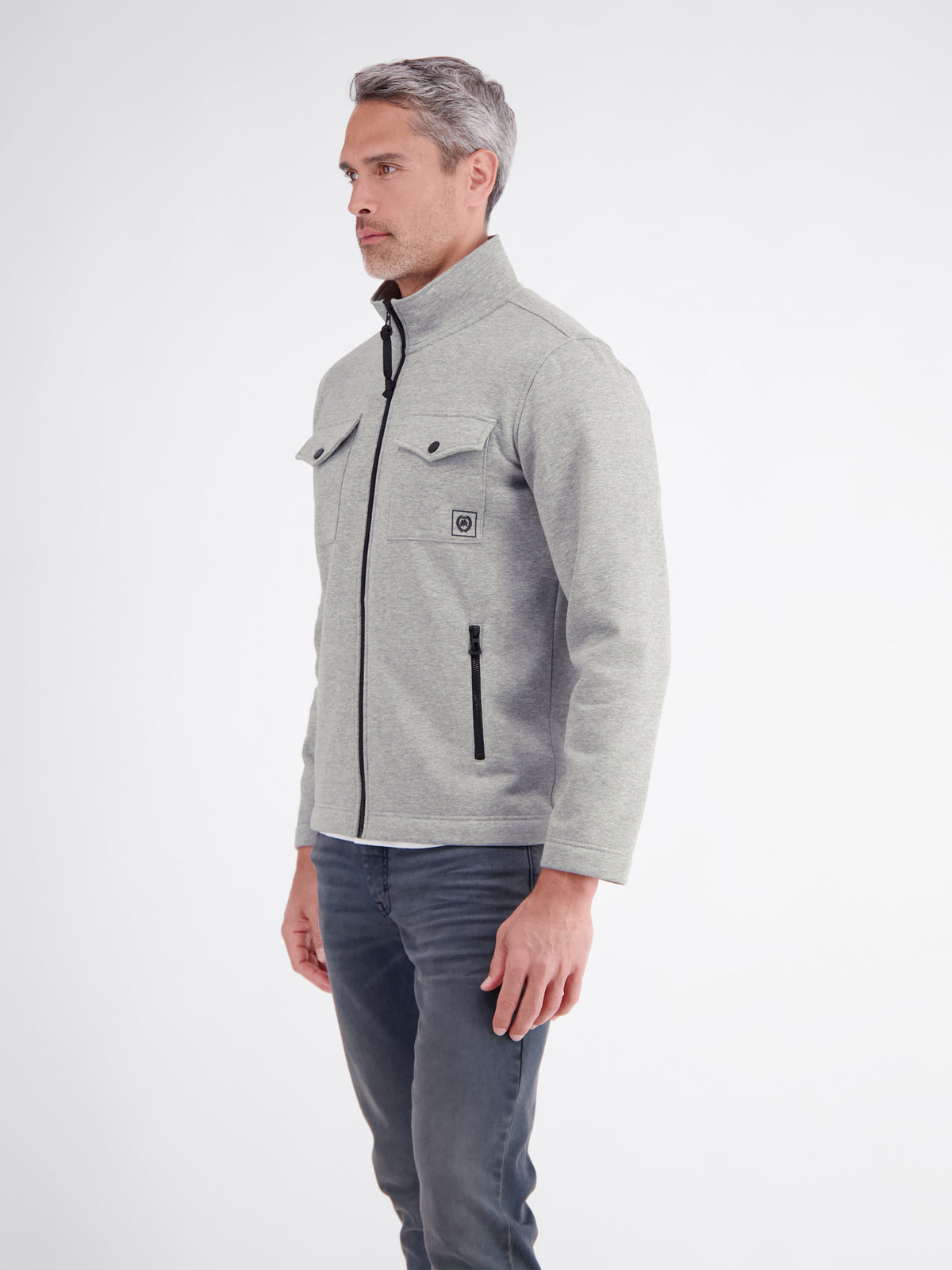 Sweatjacke mit cleaner Optik aus weichem Baumwollmix