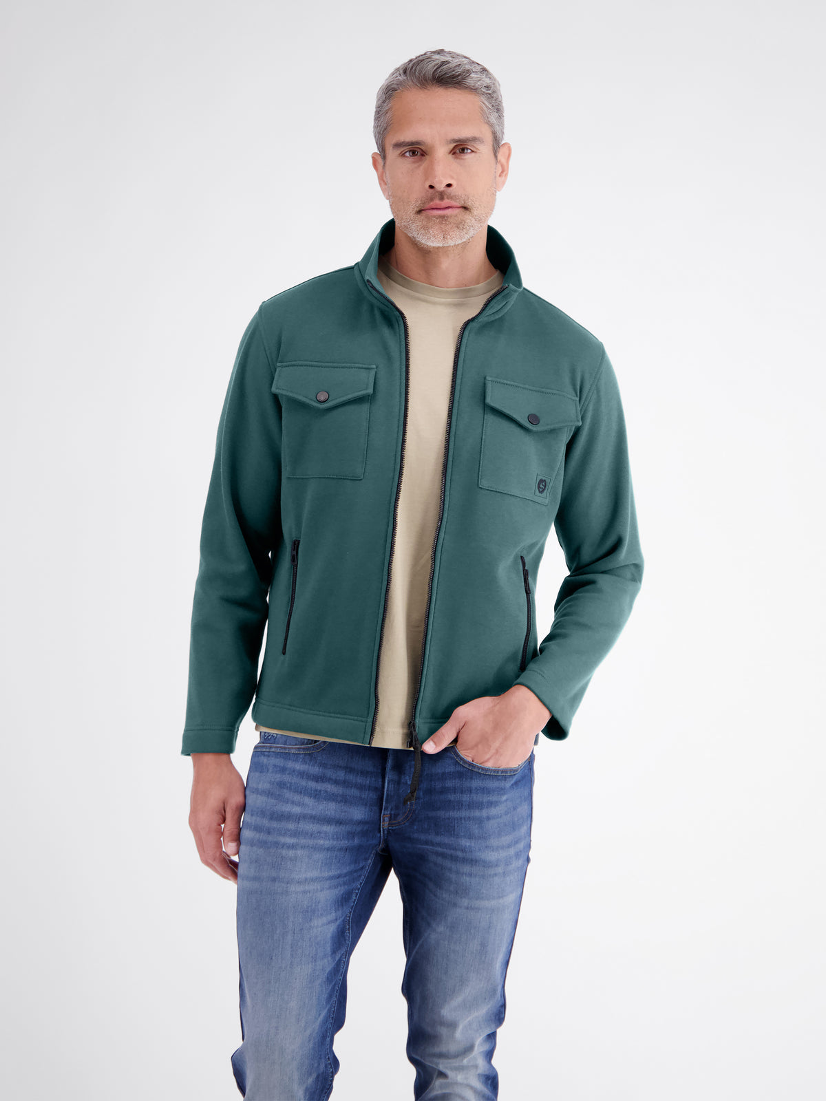 Sweatjacke mit cleaner Optik aus weichem Baumwollmix