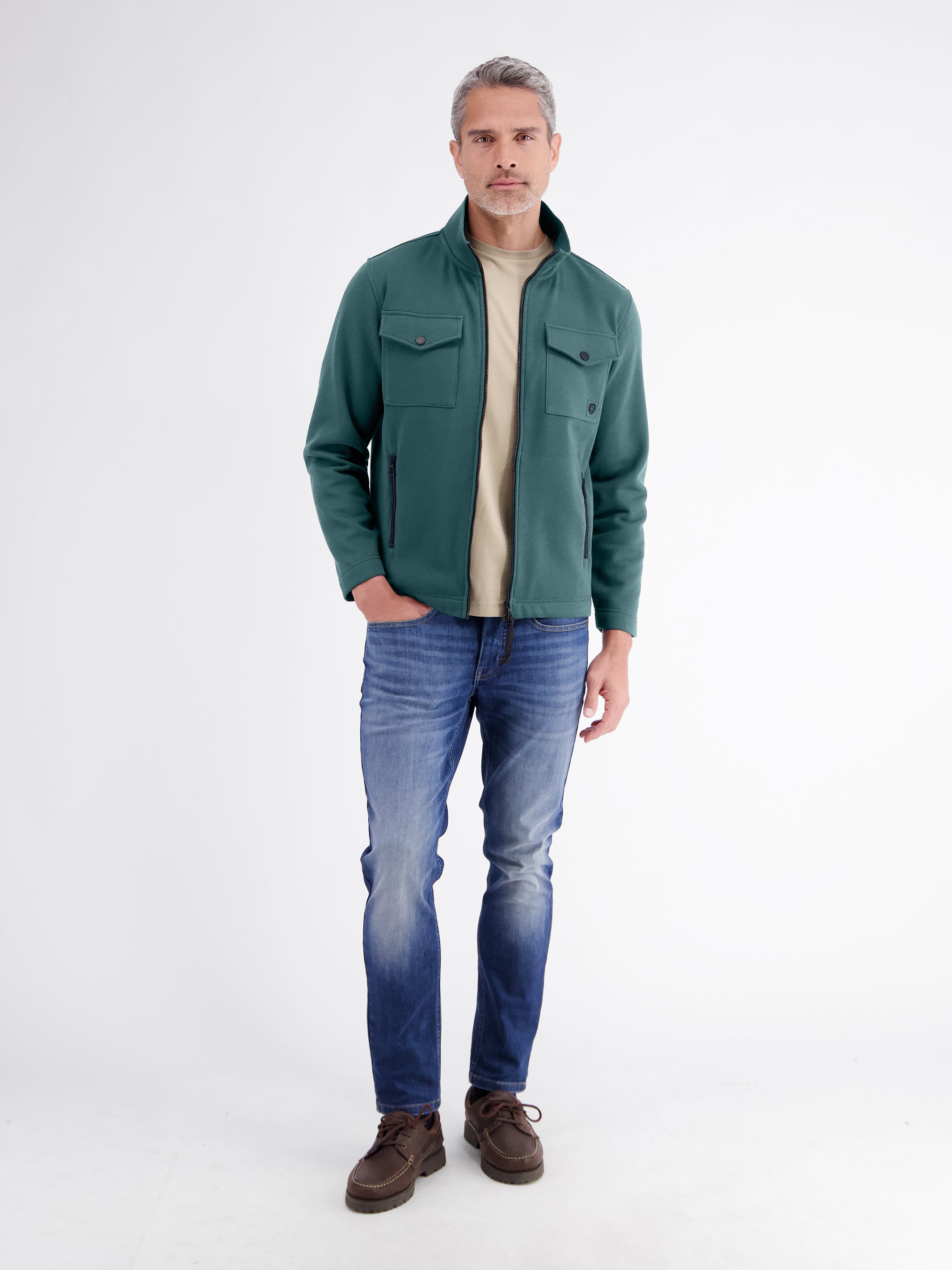 Sweatjacke mit cleaner Optik aus weichem Baumwollmix