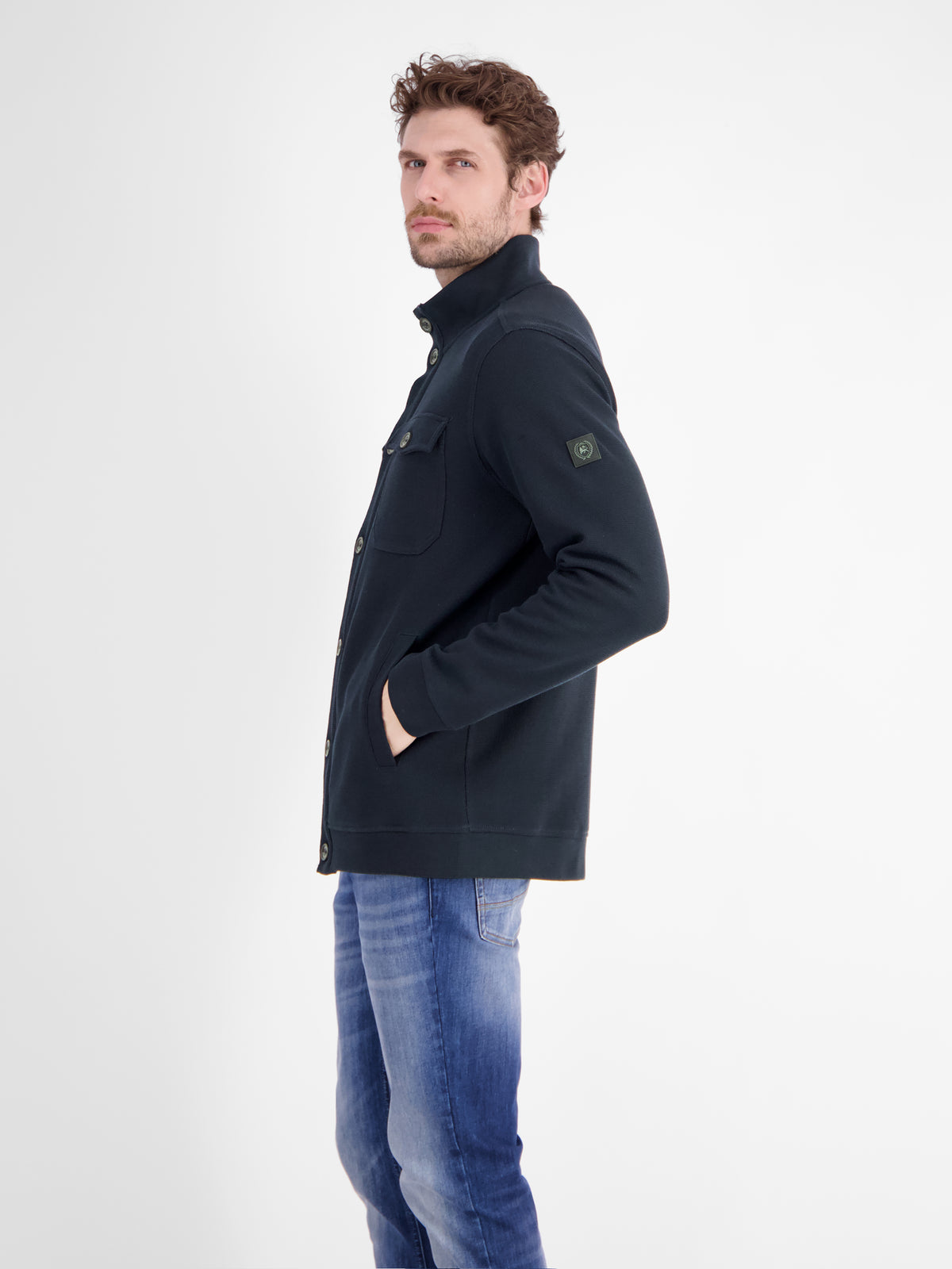 Masculine overshirt in comfortable cotton blend fabric