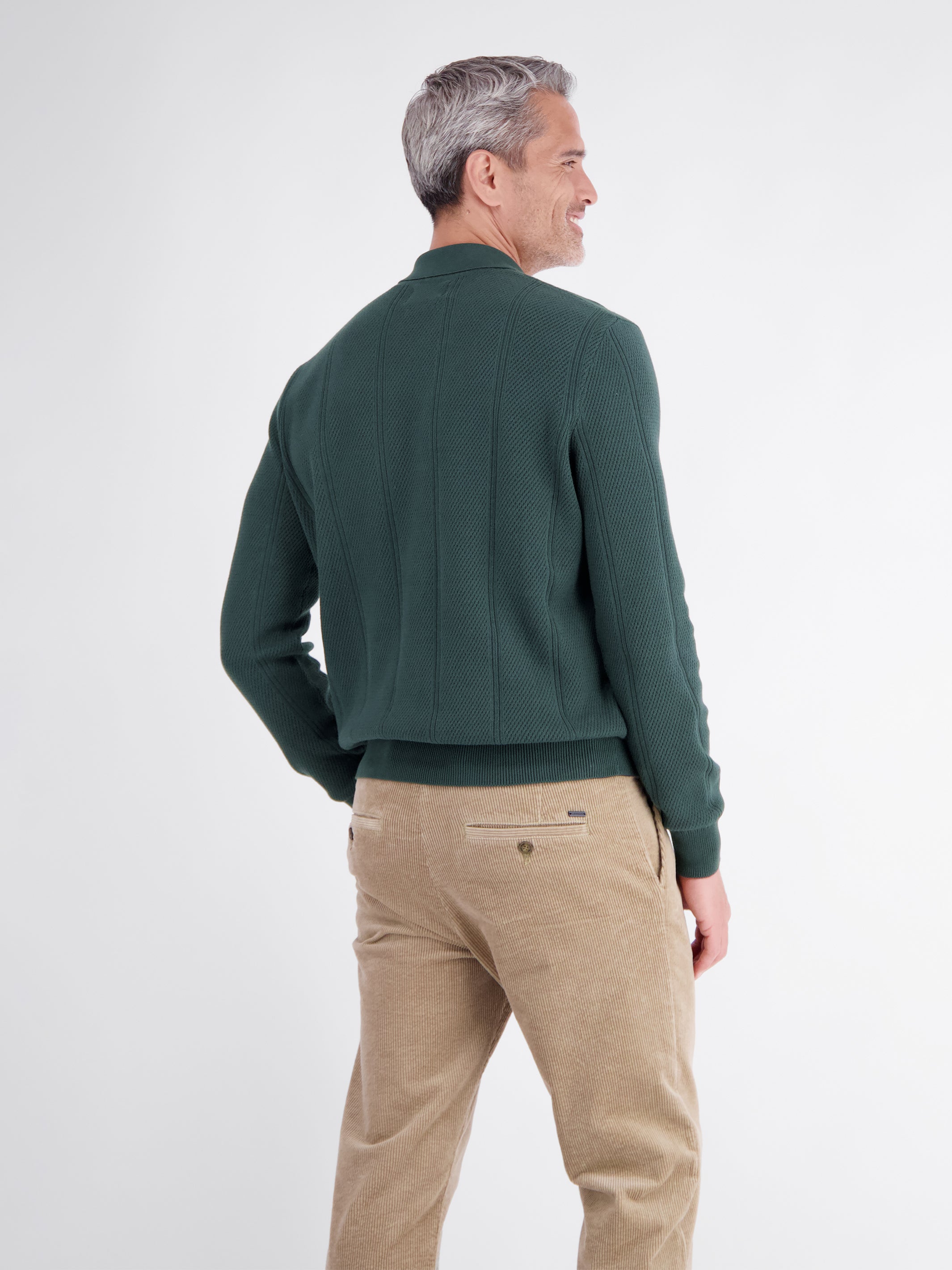 Elegant long-sleeve polo shirt with refined vertical stripes