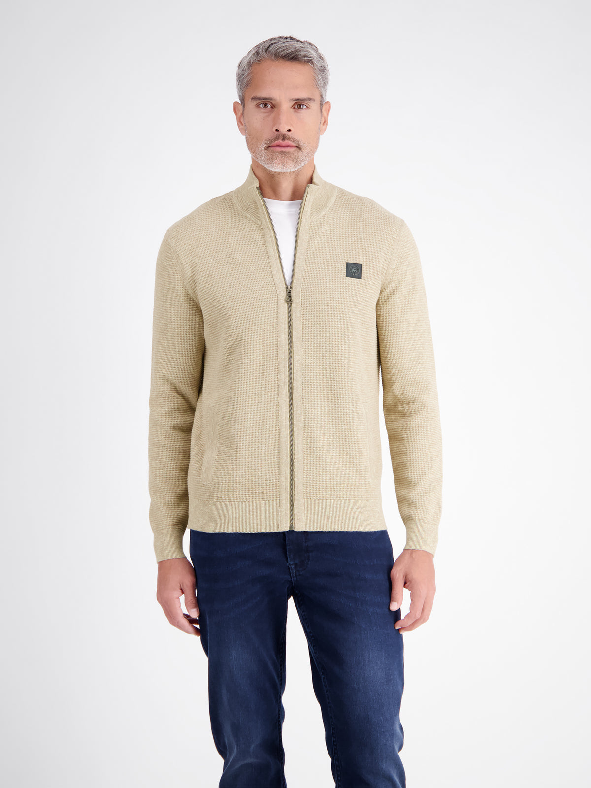 Sporty knit jacket made of high-quality cotton
