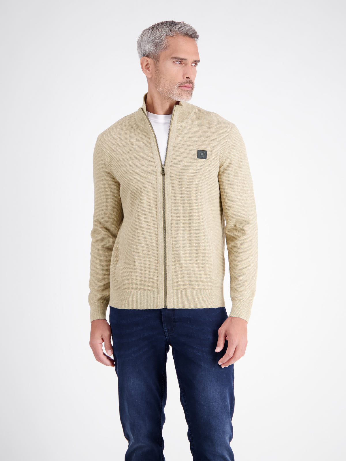 Sporty knit jacket made of high-quality cotton