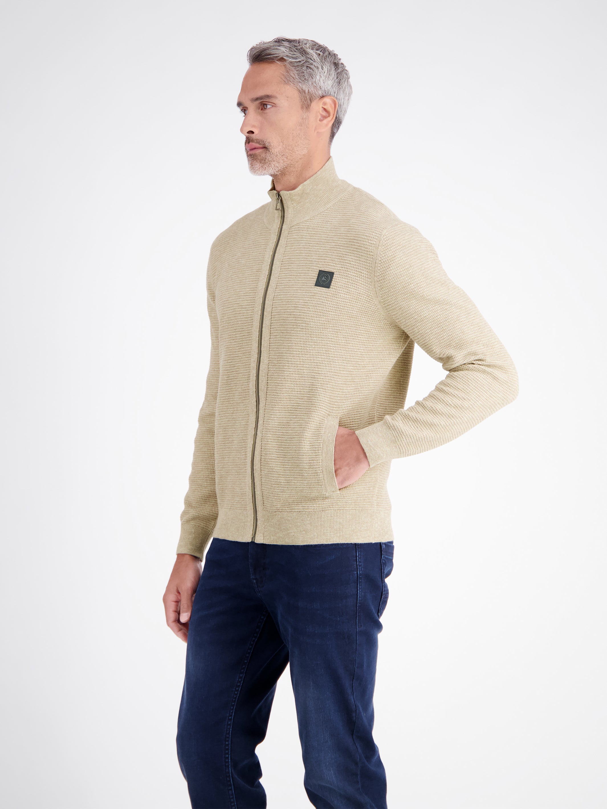 Sporty knit jacket made of high-quality cotton