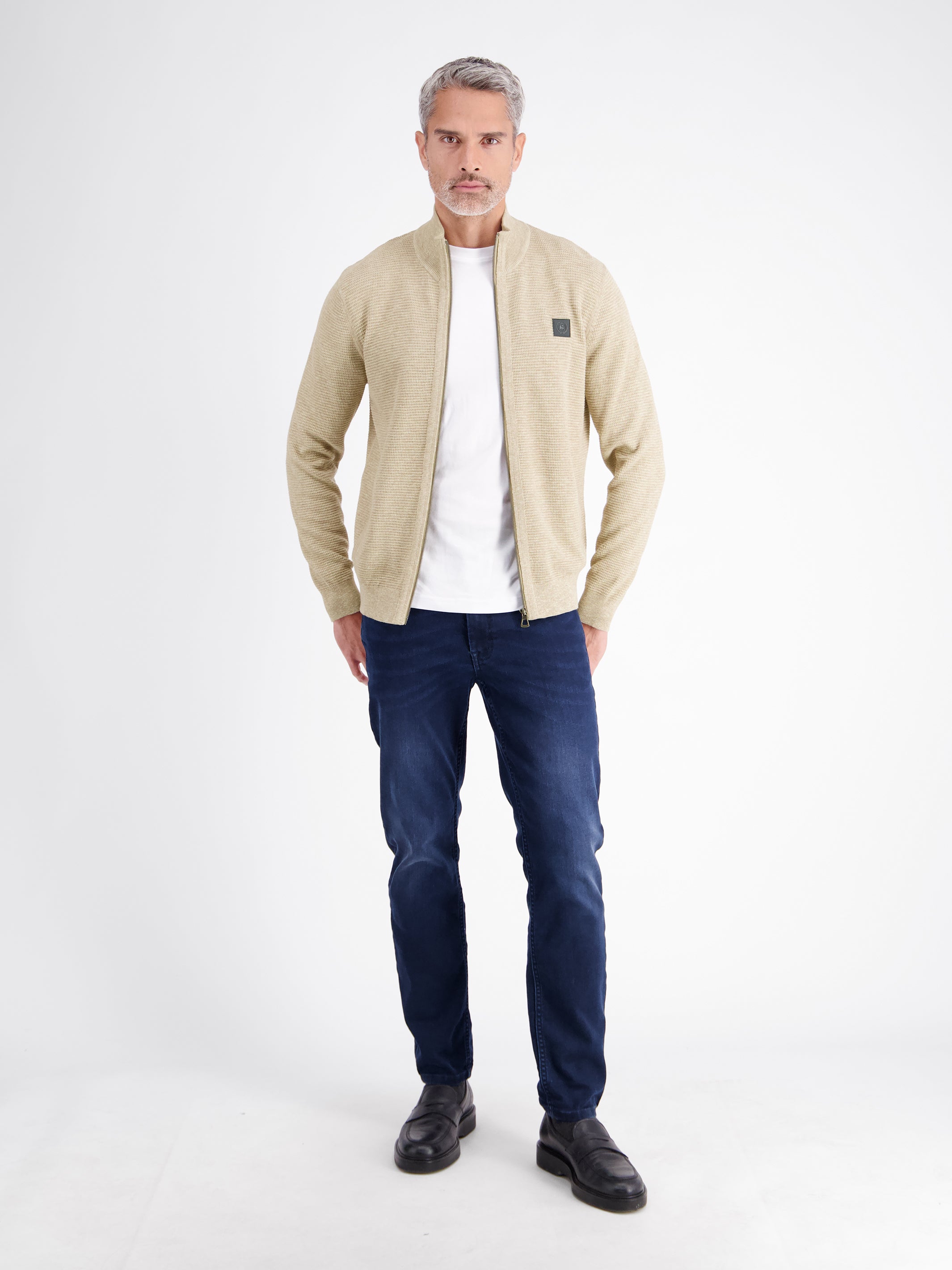 Sporty knit jacket made of high-quality cotton