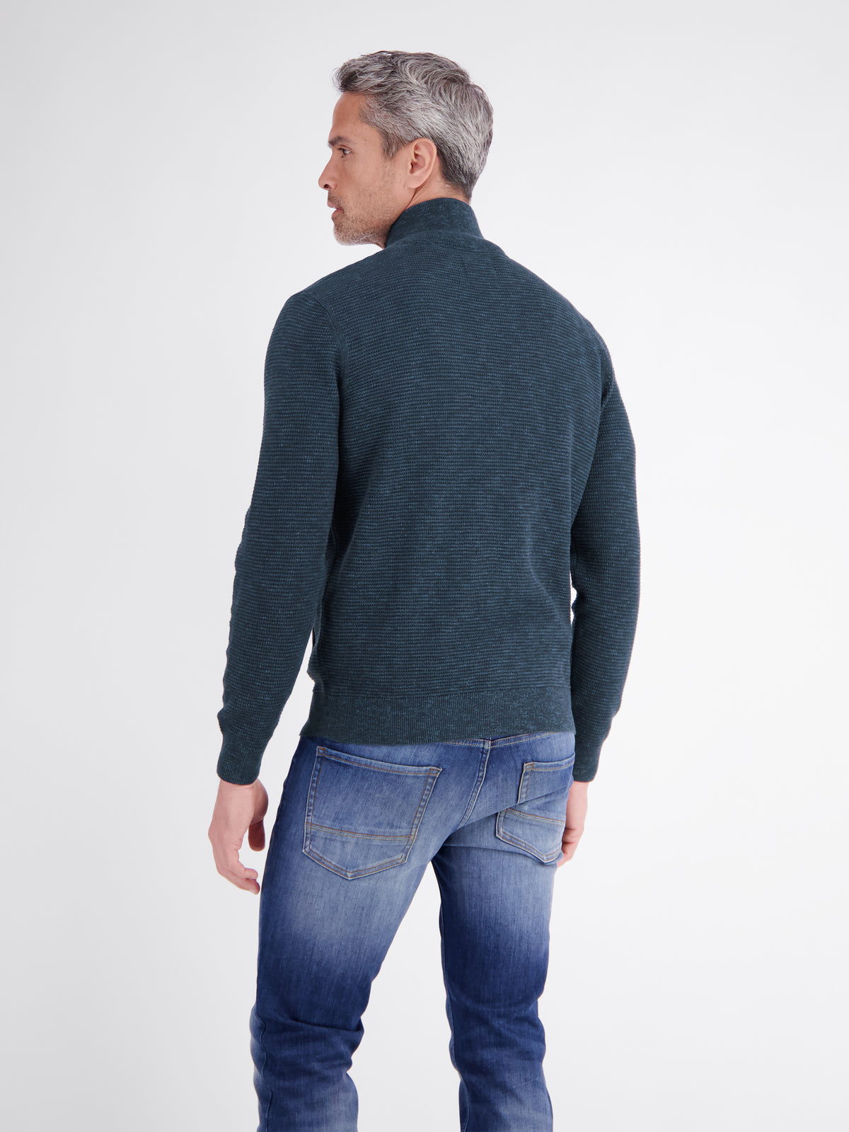 Sporty knit jacket made of high-quality cotton