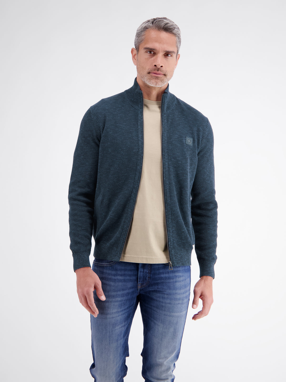 Sporty knit jacket made of high-quality cotton