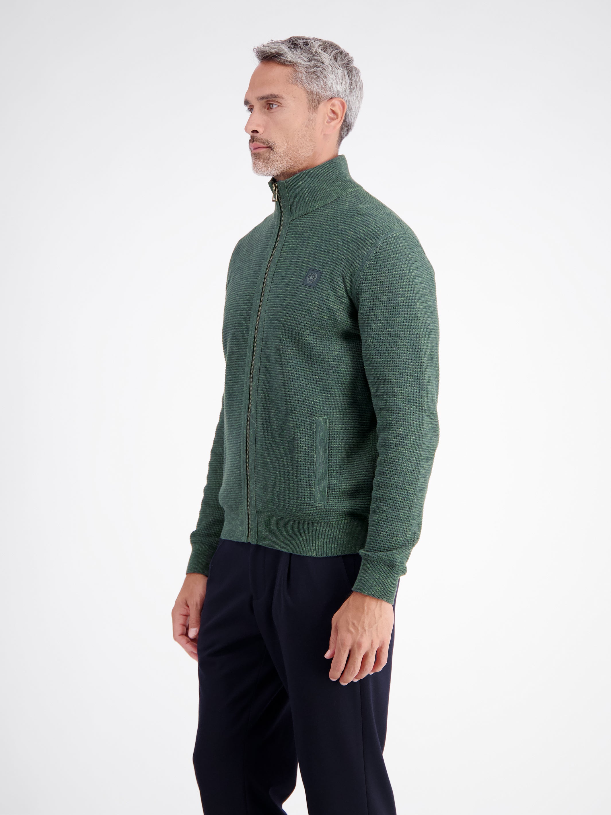 Sporty knit jacket made of high-quality cotton