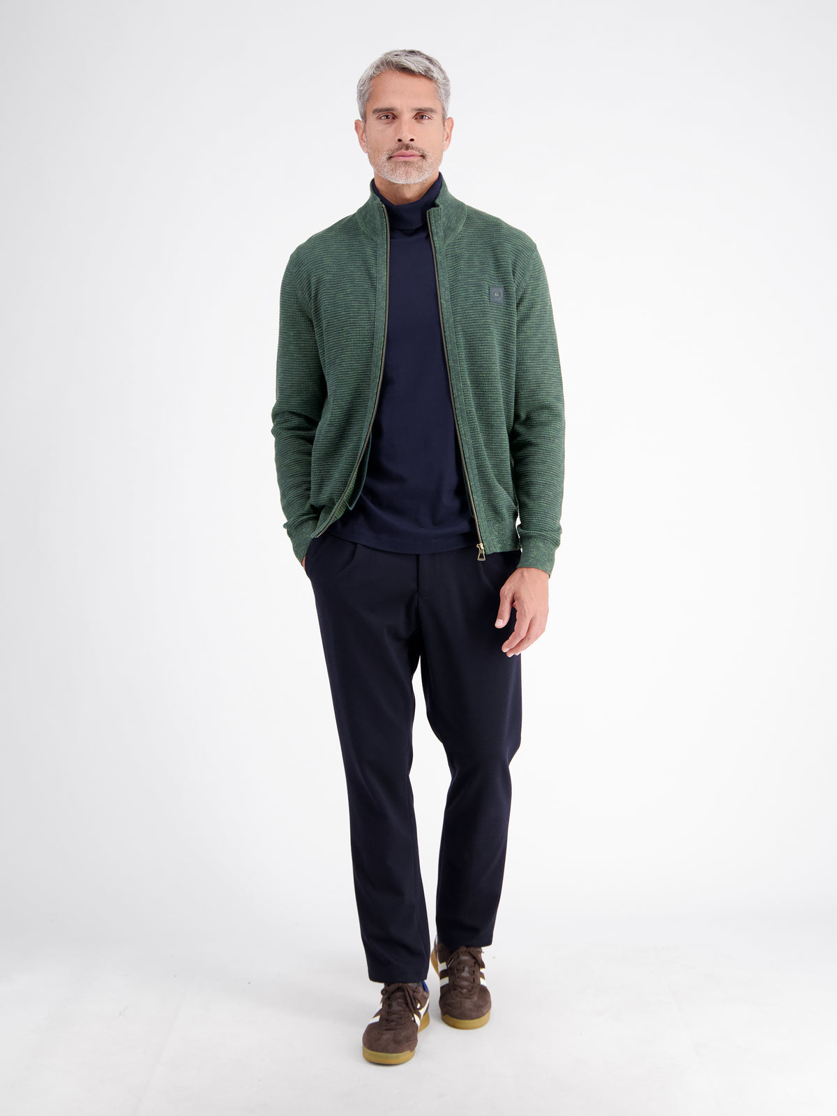 Sporty knit jacket made of high-quality cotton