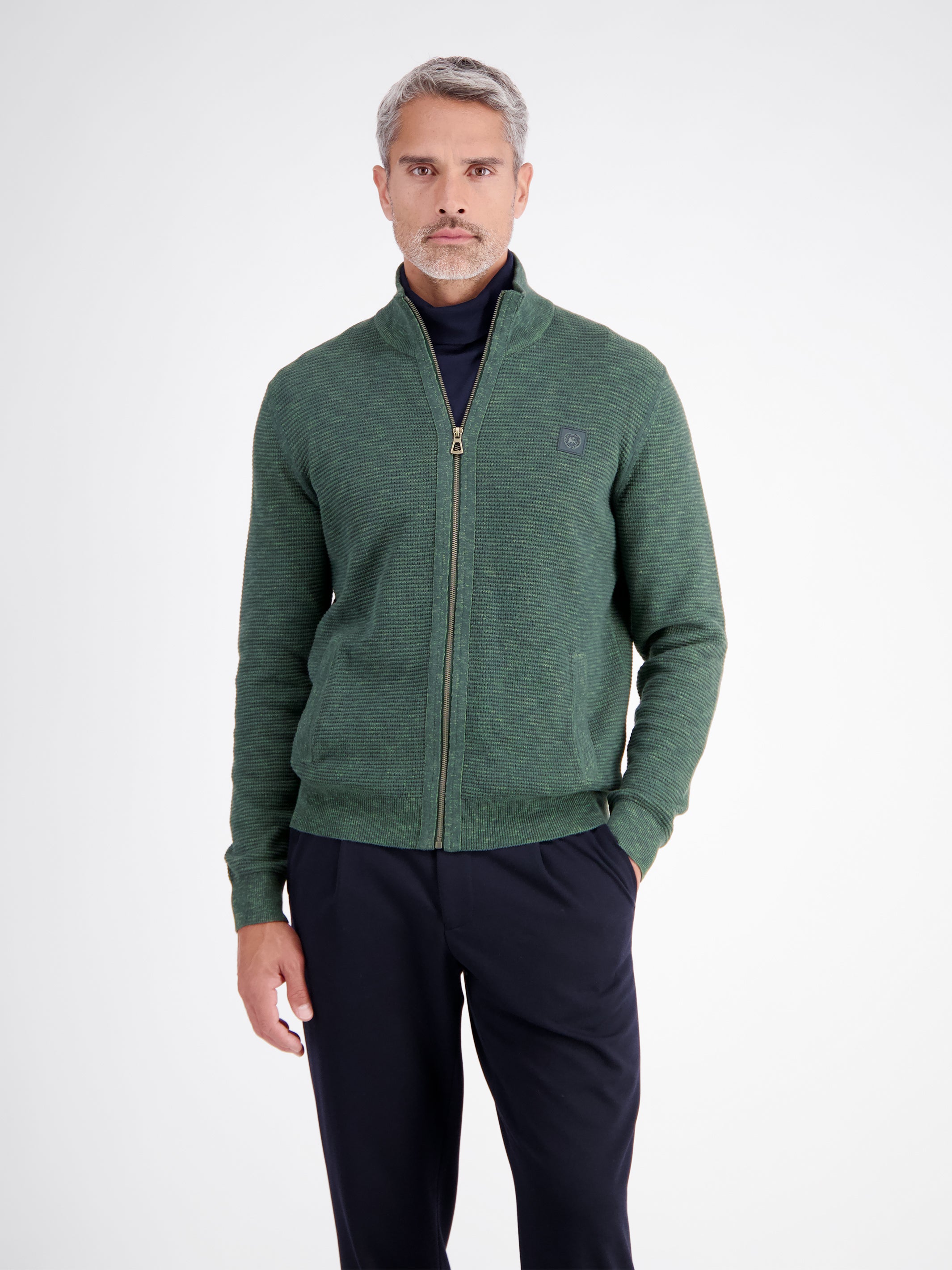 Sporty knit jacket made of high-quality cotton