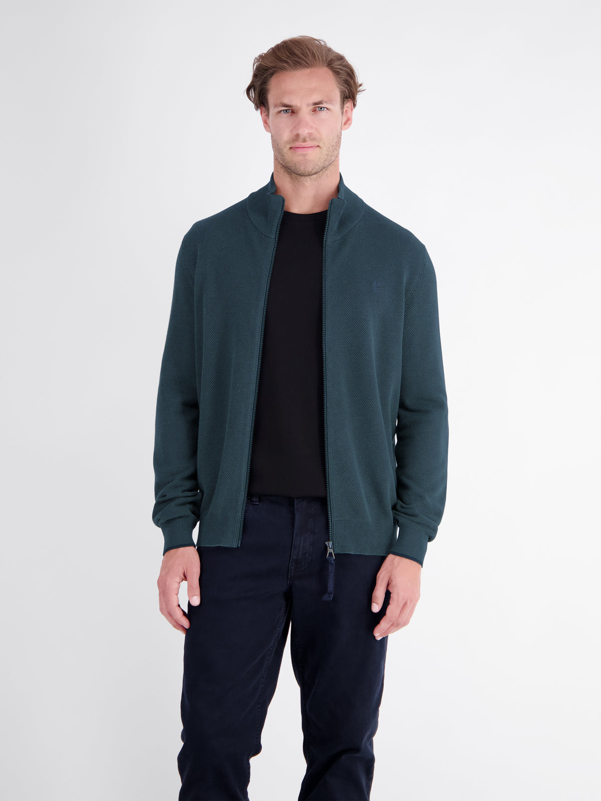 Strickjacke 2-Tone mit warmem Kragen