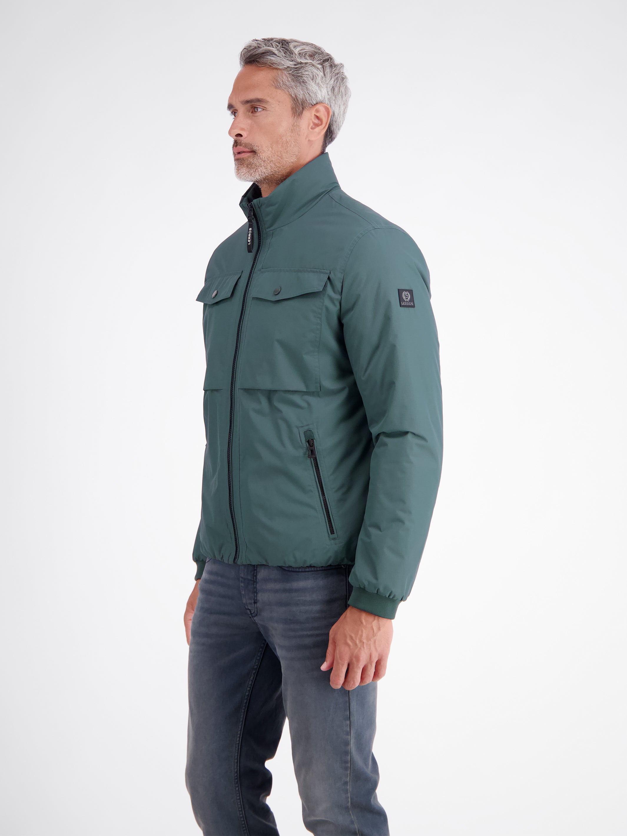 Leicht wattierter Blouson mit hochschließendem Kragen