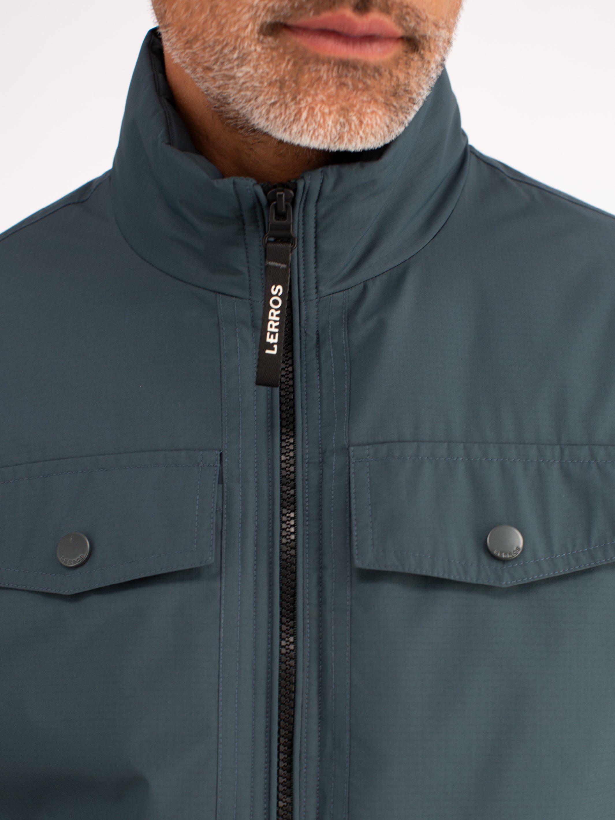 Leicht wattierter Blouson mit hochschließendem Kragen
