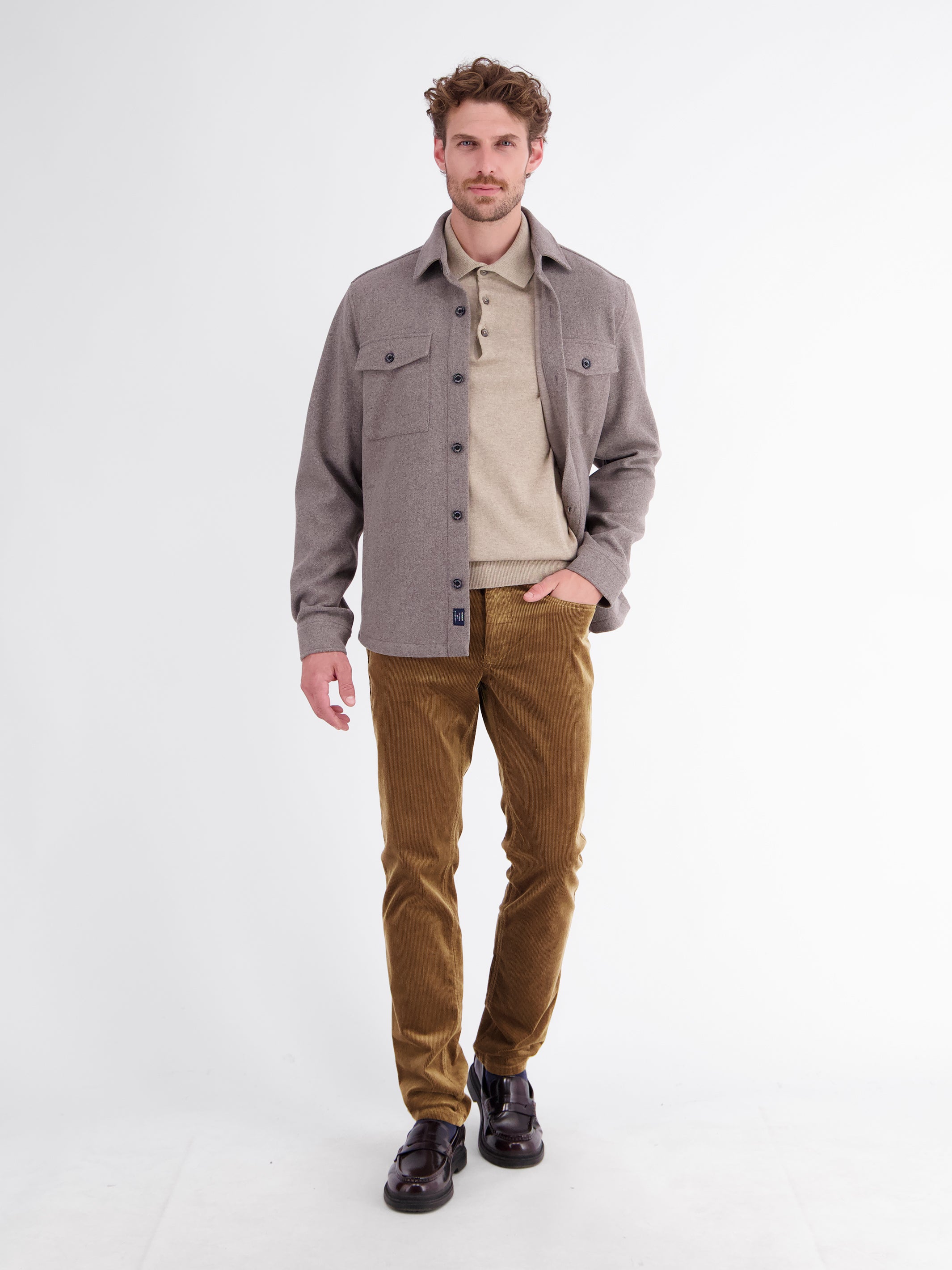 Casual and comfortable corduroy trousers in Baxter style