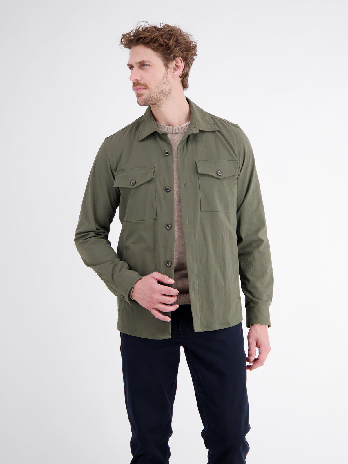 Sporty men's shirt made of durable fabric