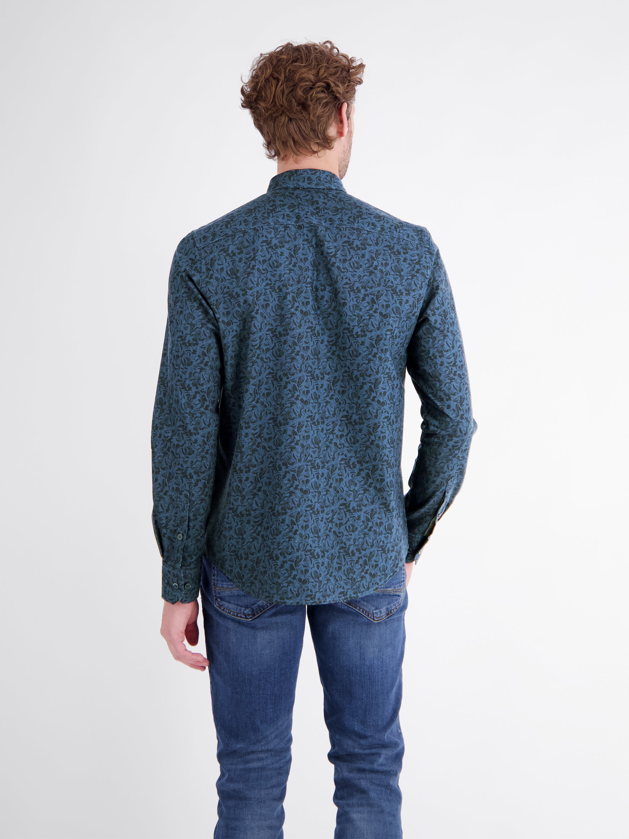 Men's shirt with trendy print design made from pure cotton