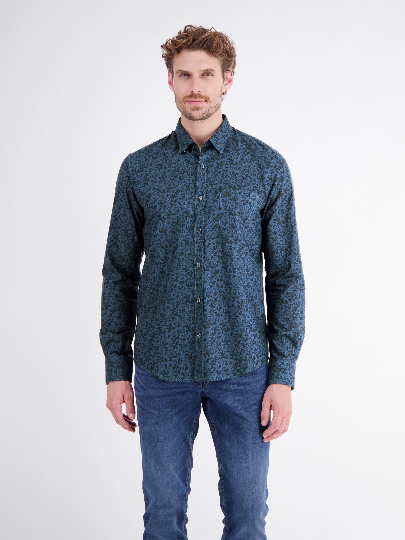 Men's shirt with trendy print design made from pure cotton