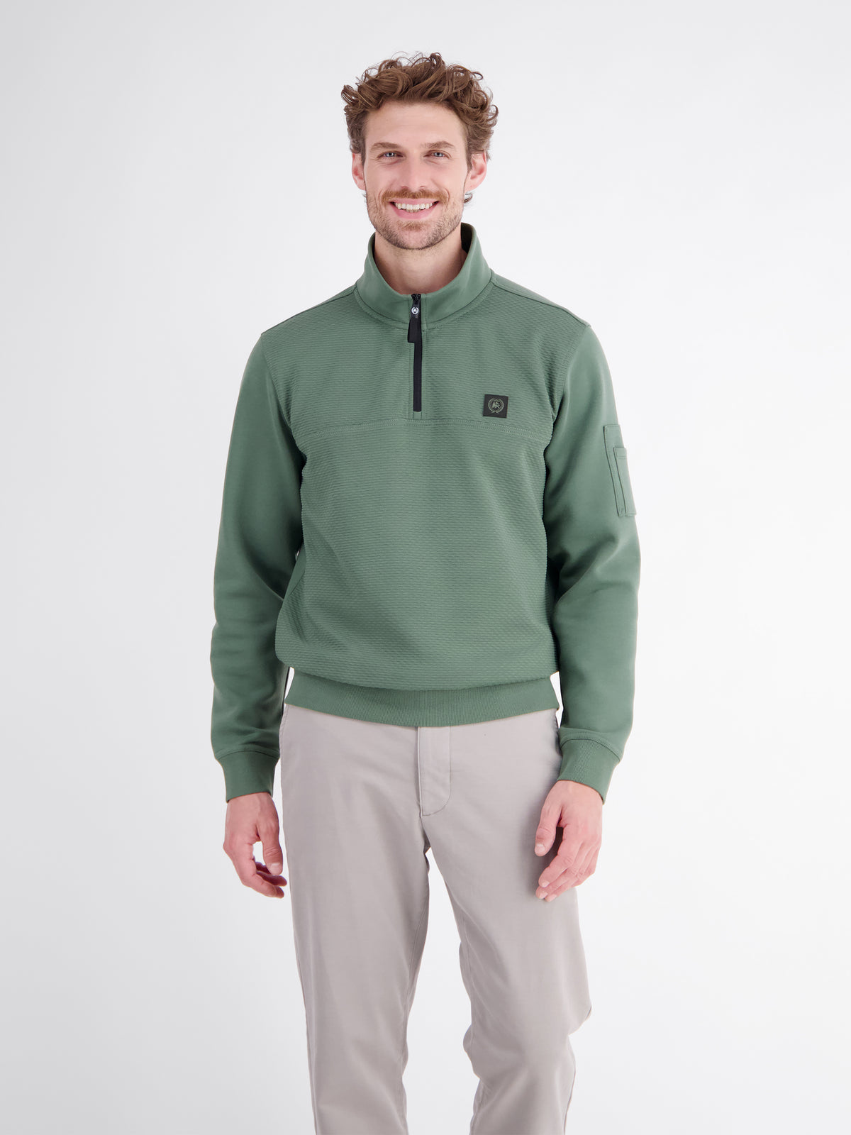 High-quality Troyer made from blended fabric with a fine ribbed structure