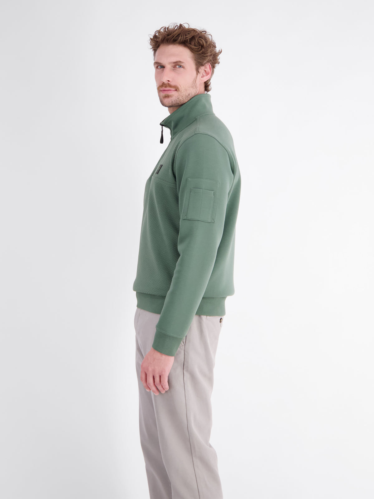 High-quality Troyer made from blended fabric with a fine ribbed structure