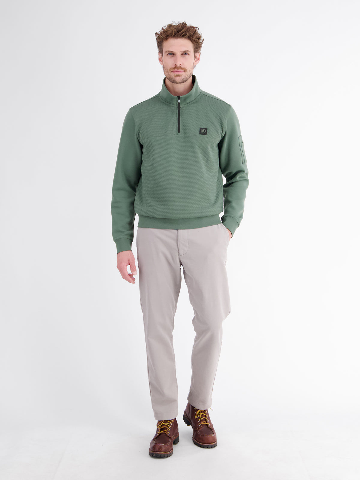 High-quality Troyer made from blended fabric with a fine ribbed structure