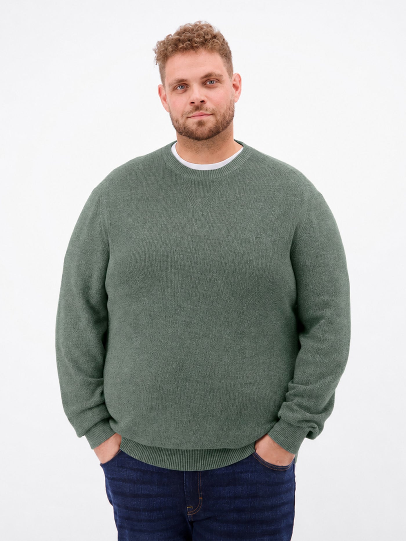 Minimalistischer Strickpullover mit O-Neck in großen Größen