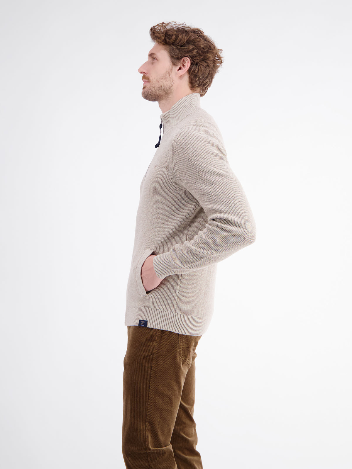 Strickjacke mit Frontreißverschluss und Stehkragen