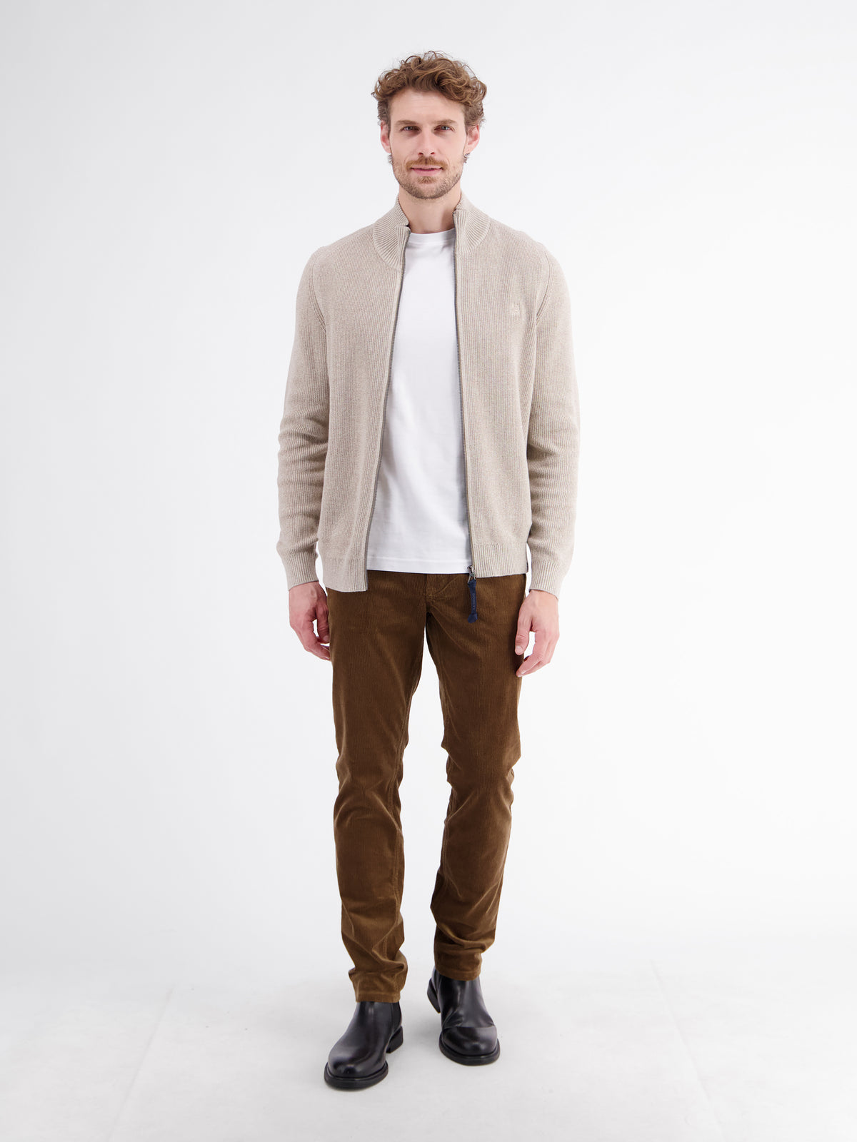 Strickjacke mit Frontreißverschluss und Stehkragen