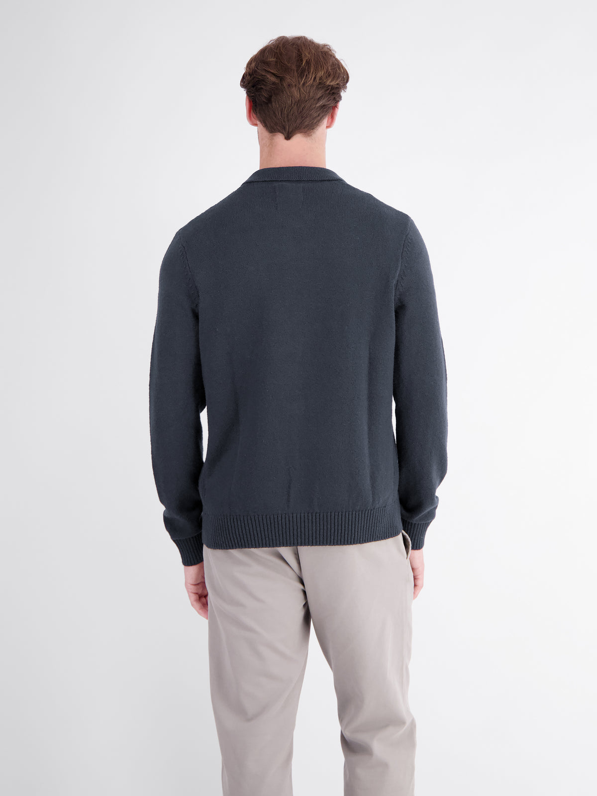 Strickjacke mit markantem Umschlagkragen