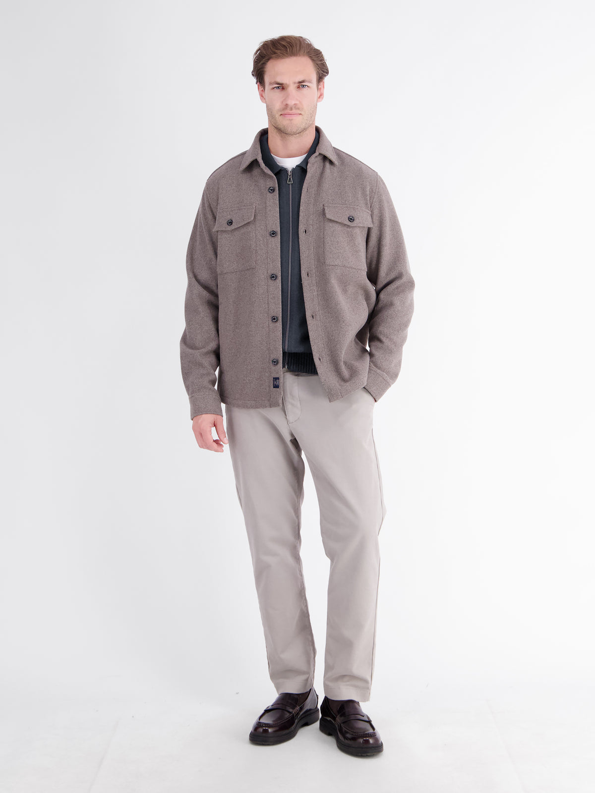Strickjacke mit markantem Umschlagkragen