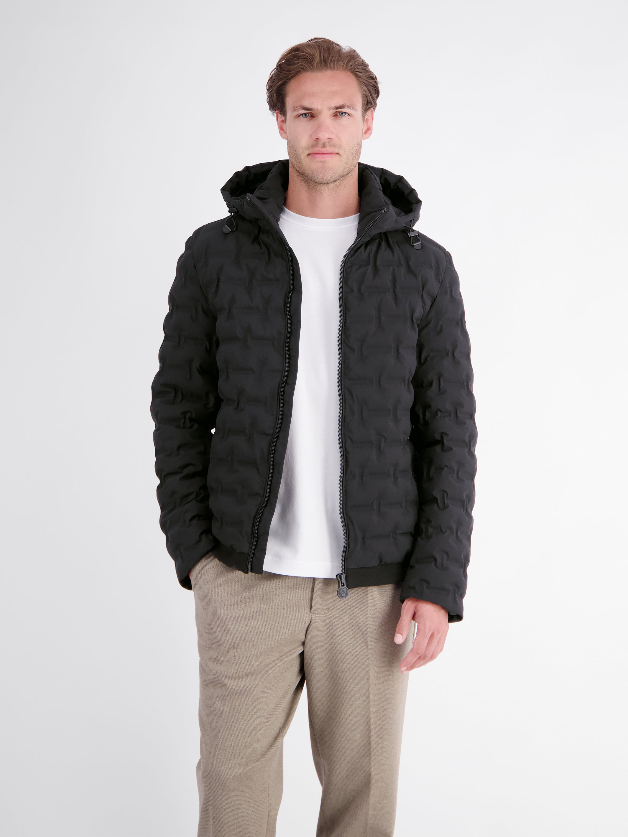Wärmende Funktions-Steppjacke mit abnehmbarer Kapuze