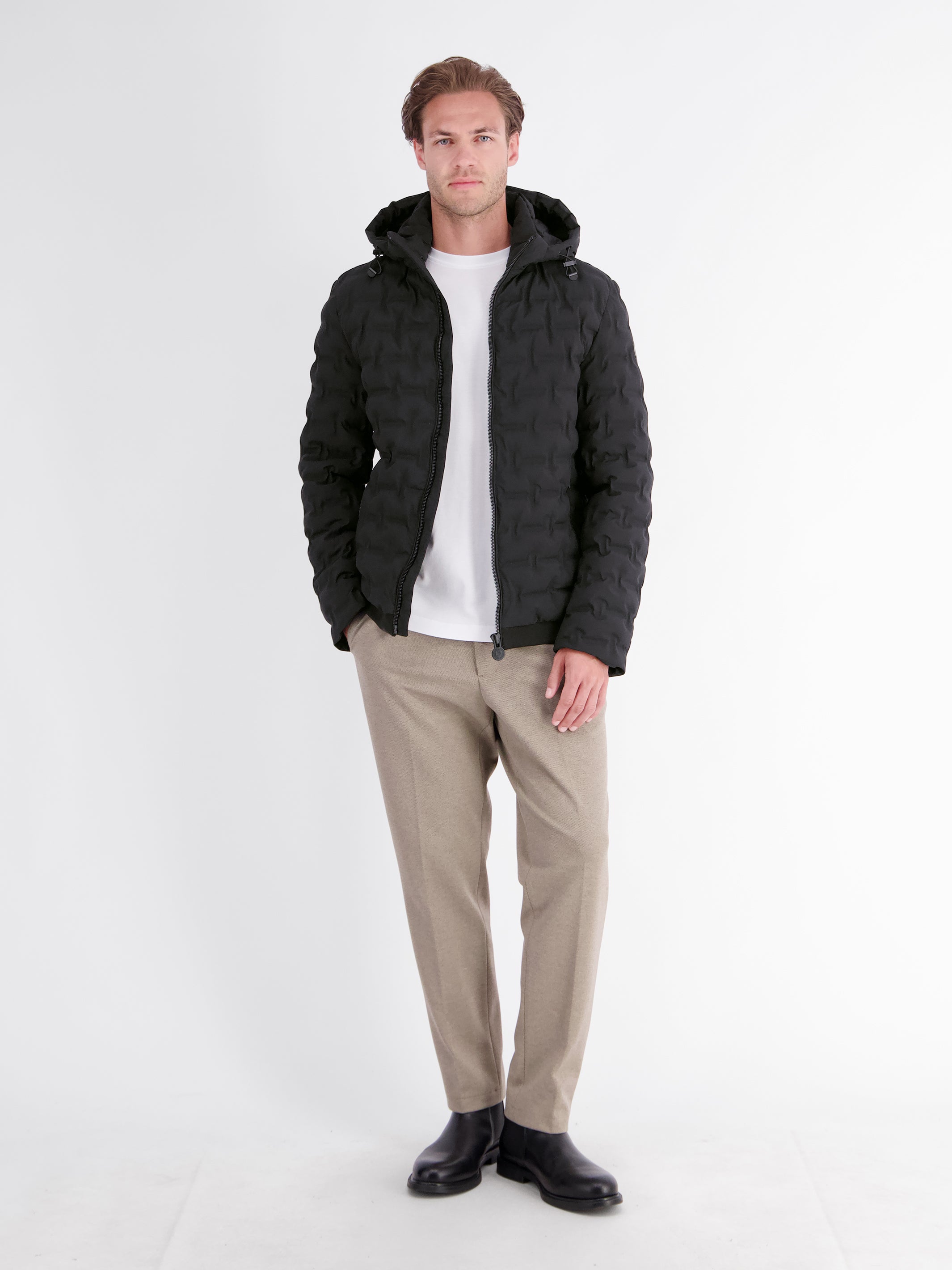 Wärmende Funktions-Steppjacke mit abnehmbarer Kapuze