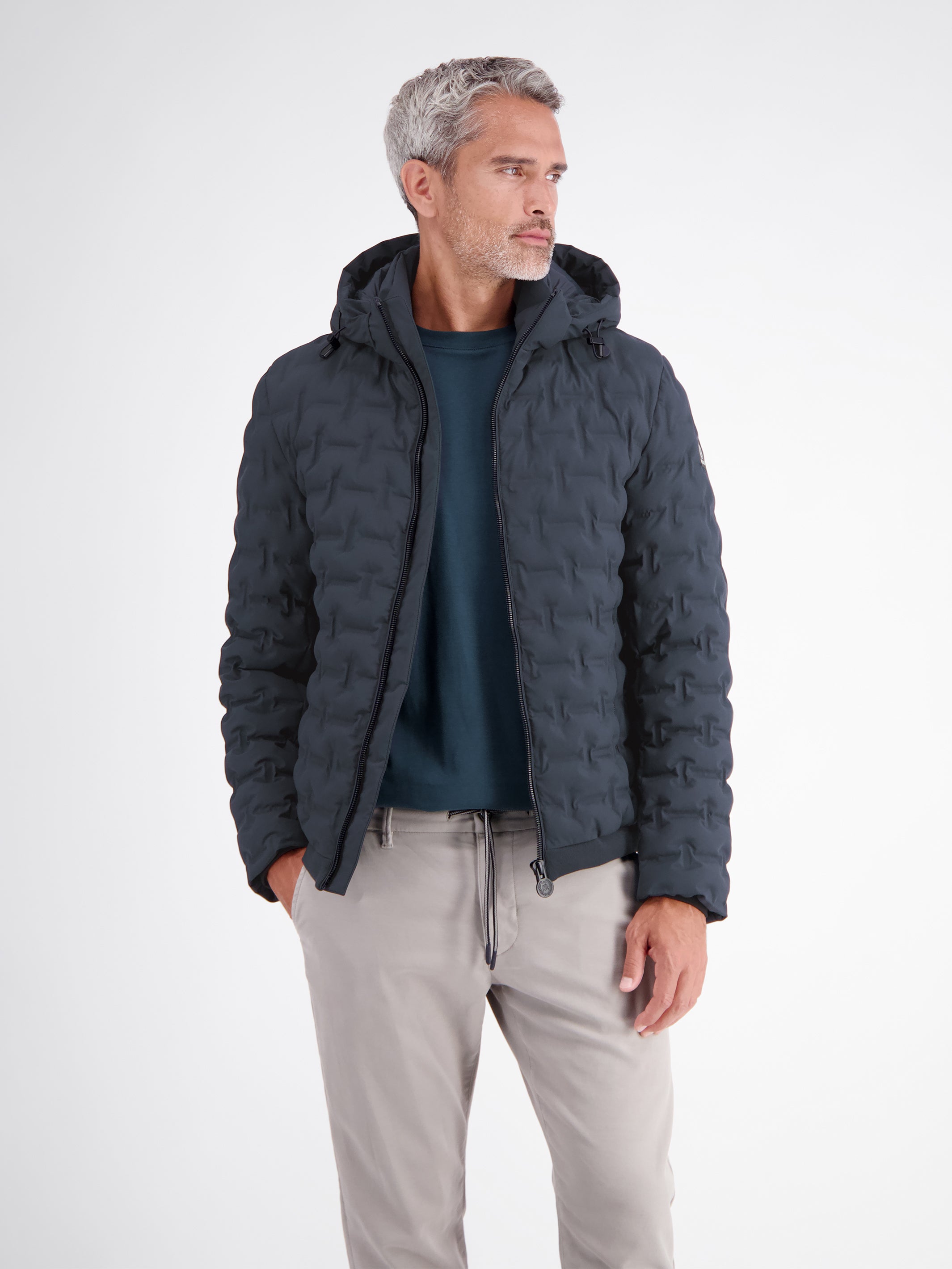 Wärmende Funktions-Steppjacke mit abnehmbarer Kapuze