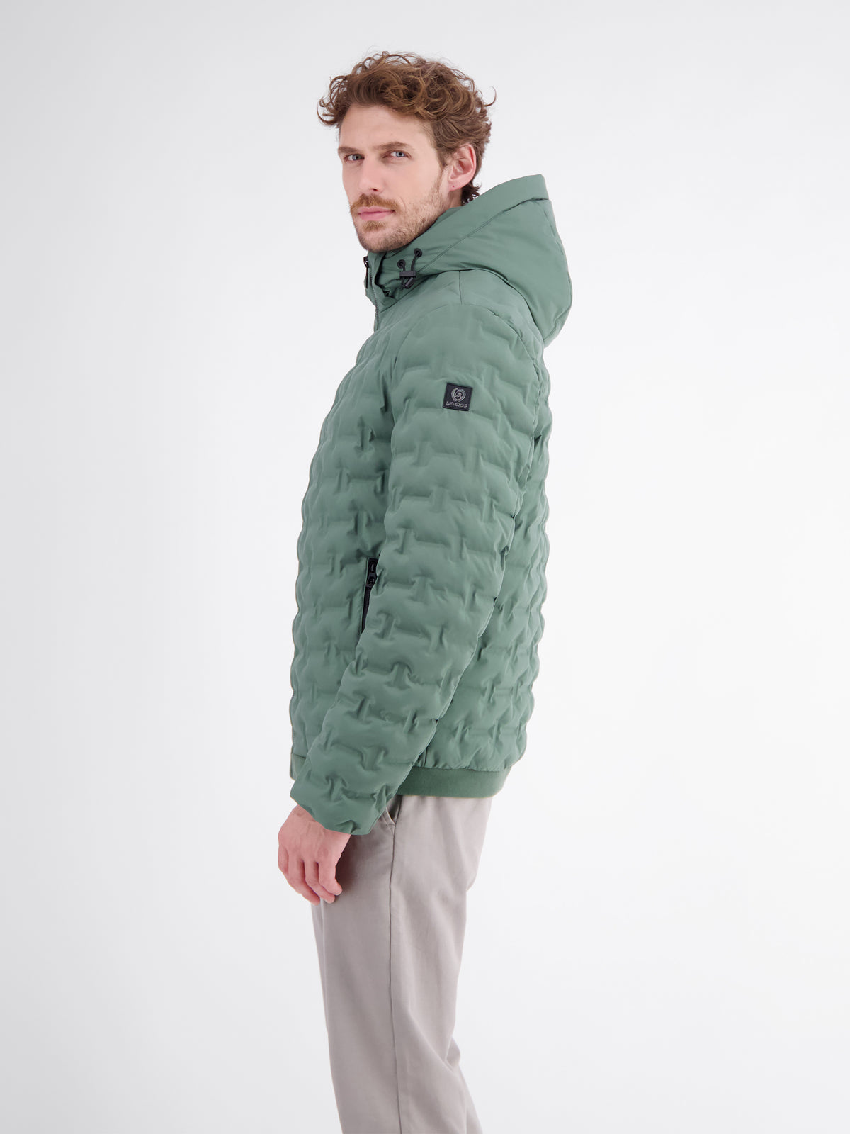 Wärmende Funktions-Steppjacke mit abnehmbarer Kapuze