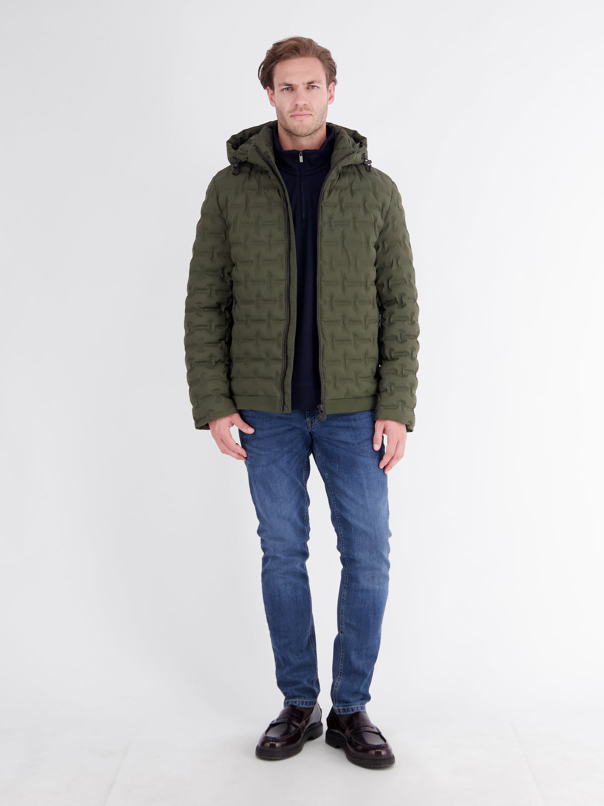 Wärmende Funktions-Steppjacke mit abnehmbarer Kapuze