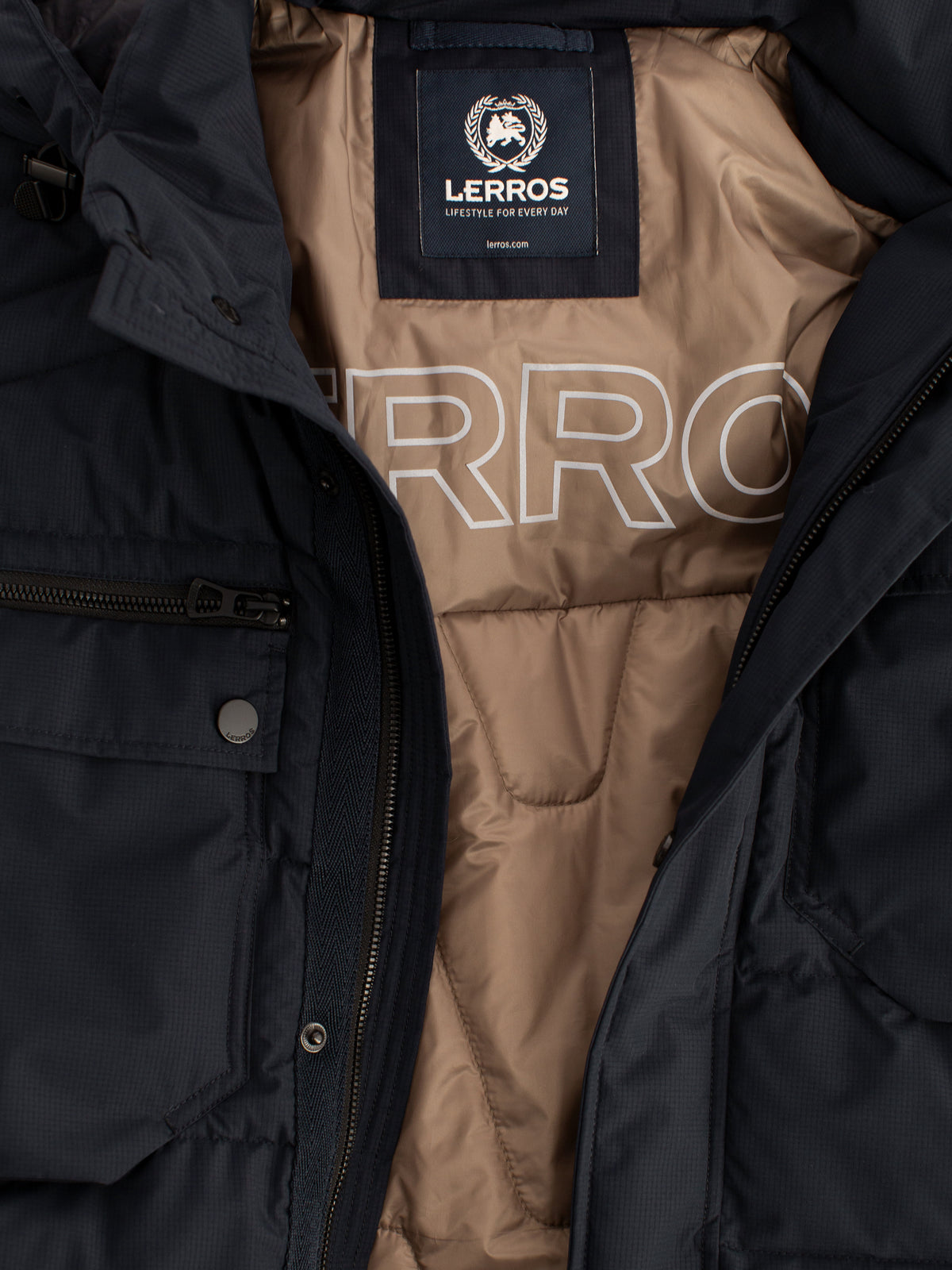 Sophisticated functional jacket, warming and water-repellent