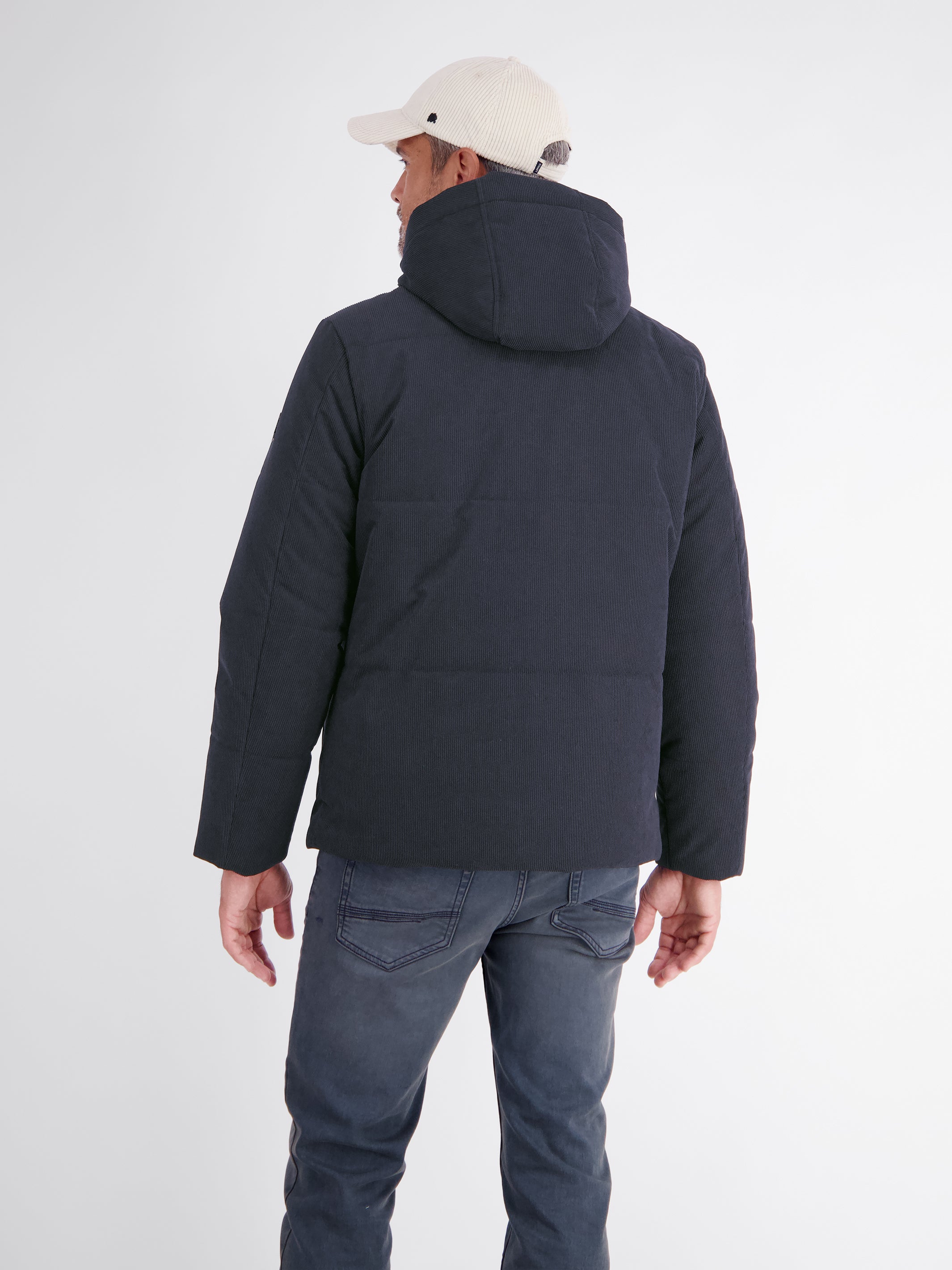 Functionele jas van wind- en waterafstotende corduroy stof