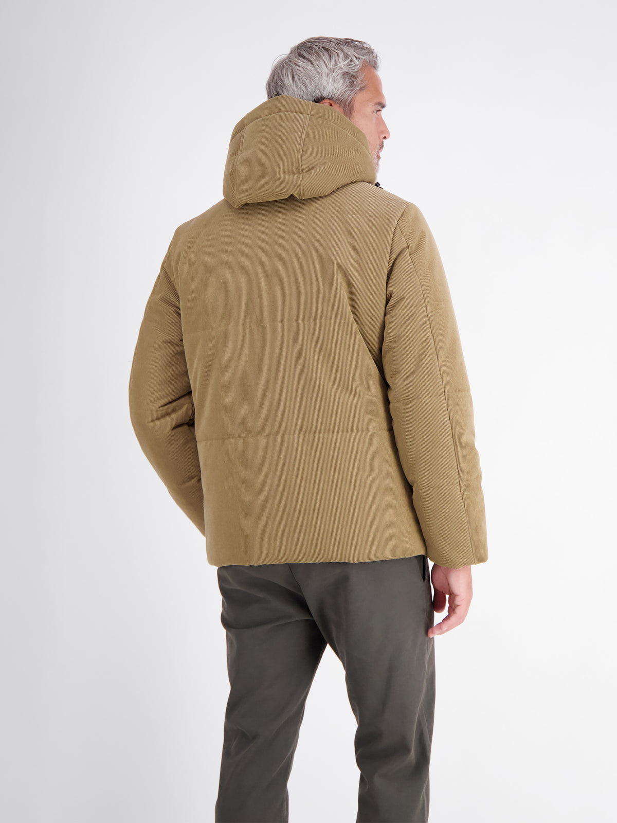 Functional jacket made of wind and water-repellent corduroy fabric