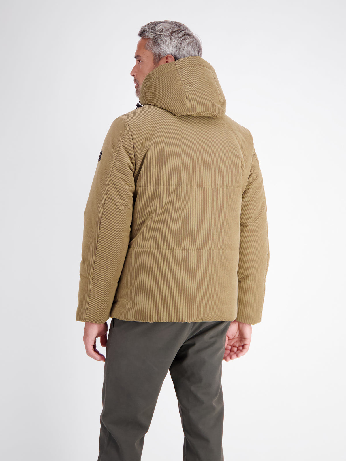 Functionele jas van wind- en waterafstotende corduroy stof