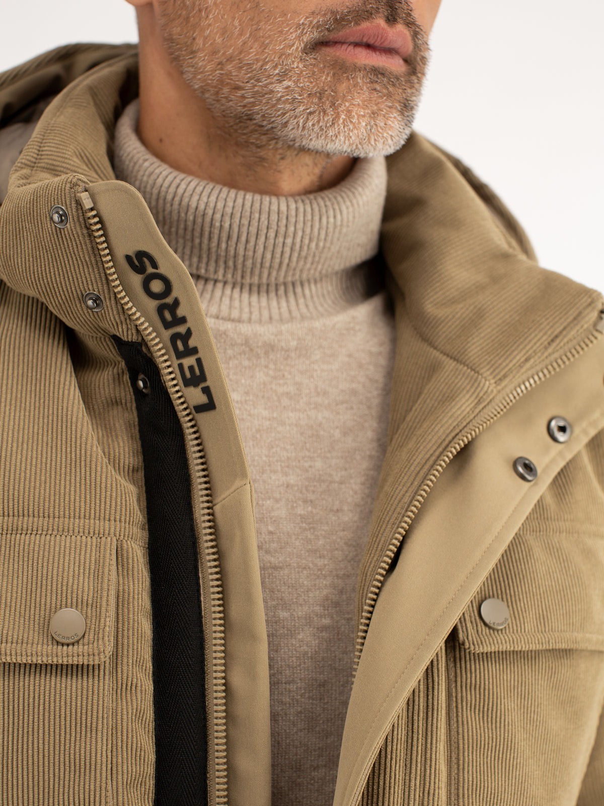 Functional jacket made of wind and water-repellent corduroy fabric