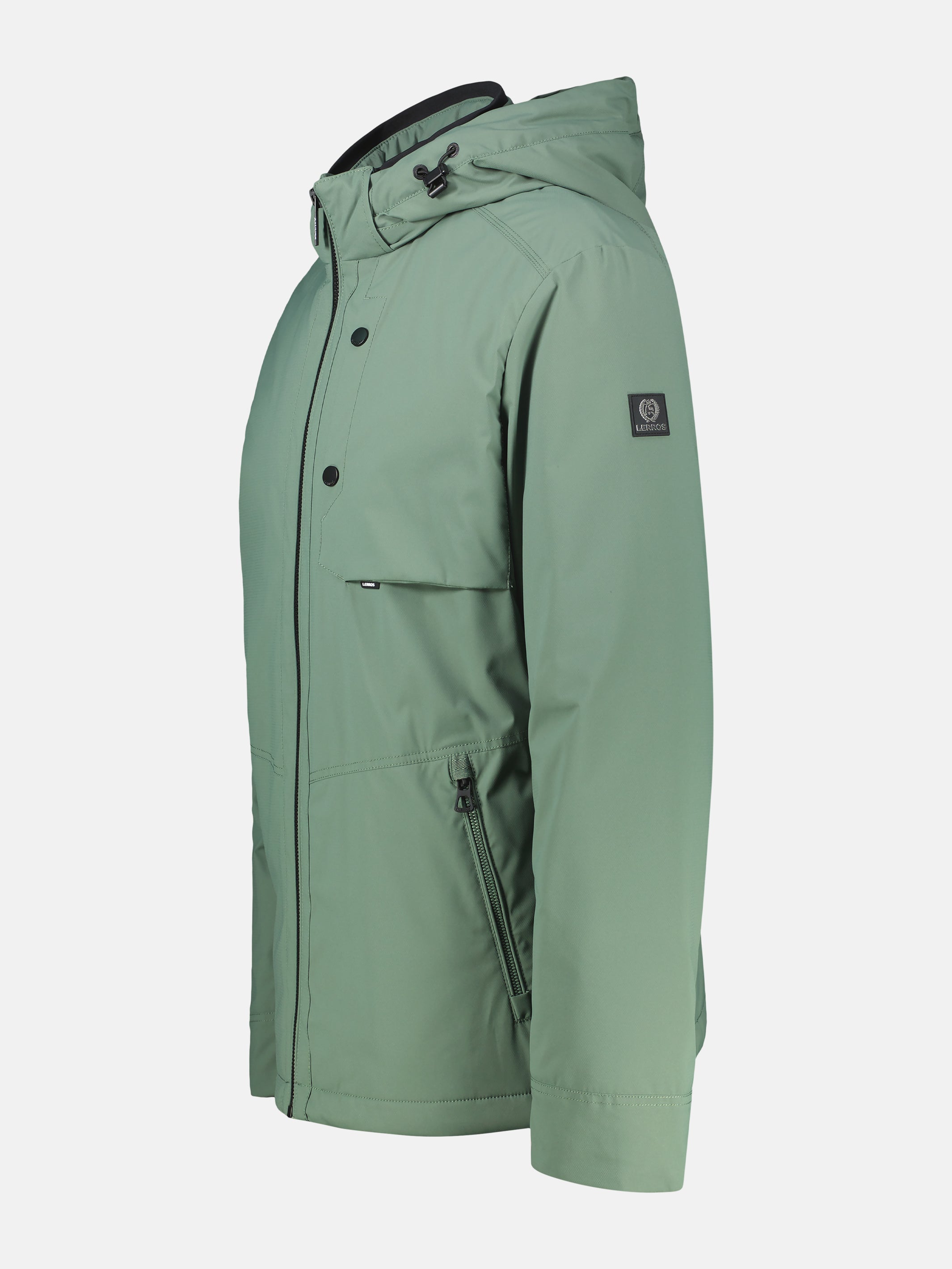 Sportive Jacke aus wind- und wasserabweisender Kunstfaser