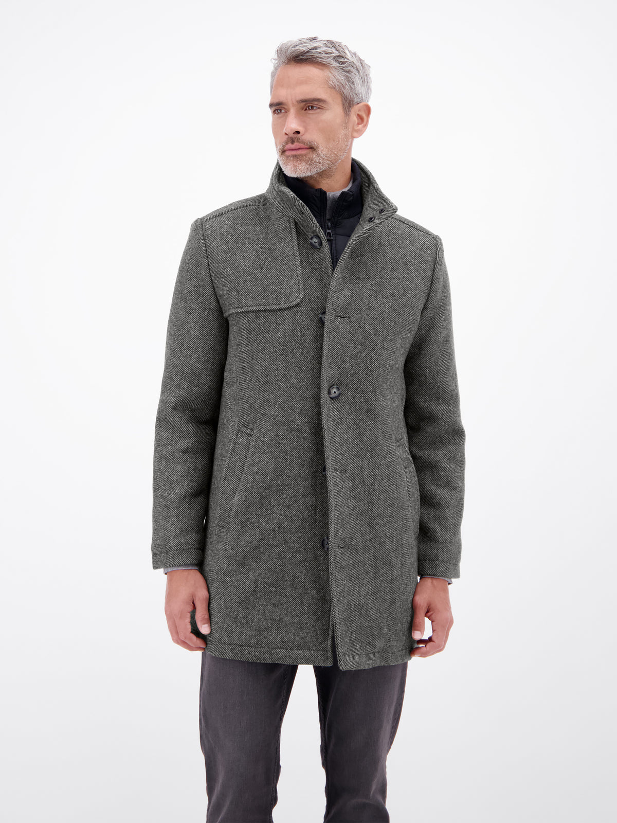 Eleganter, wärmender Mantel mit heraustrennbarer Weste