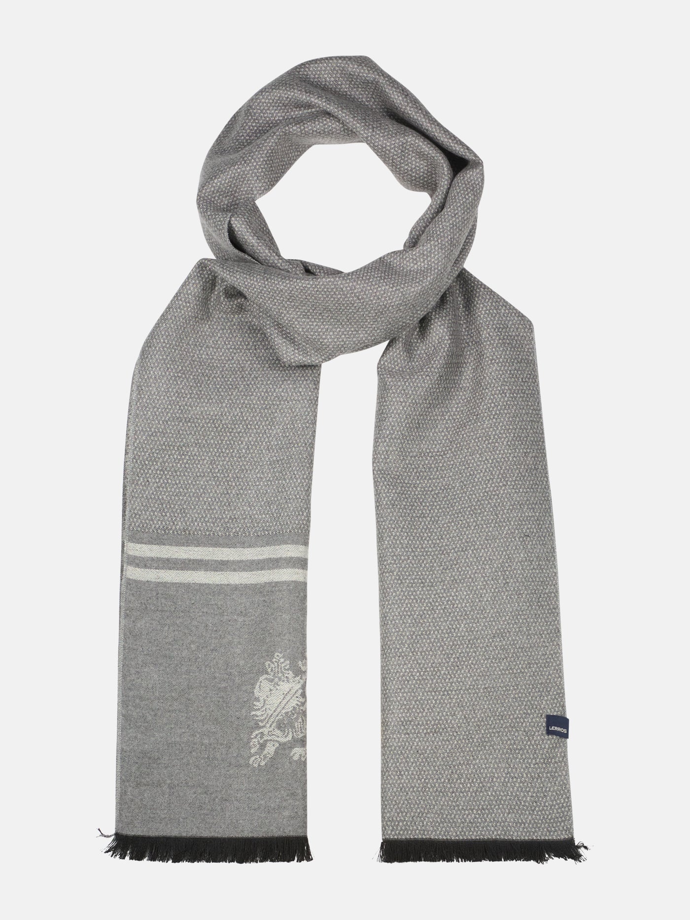 Knitted scarf made from comfortable blended fabric