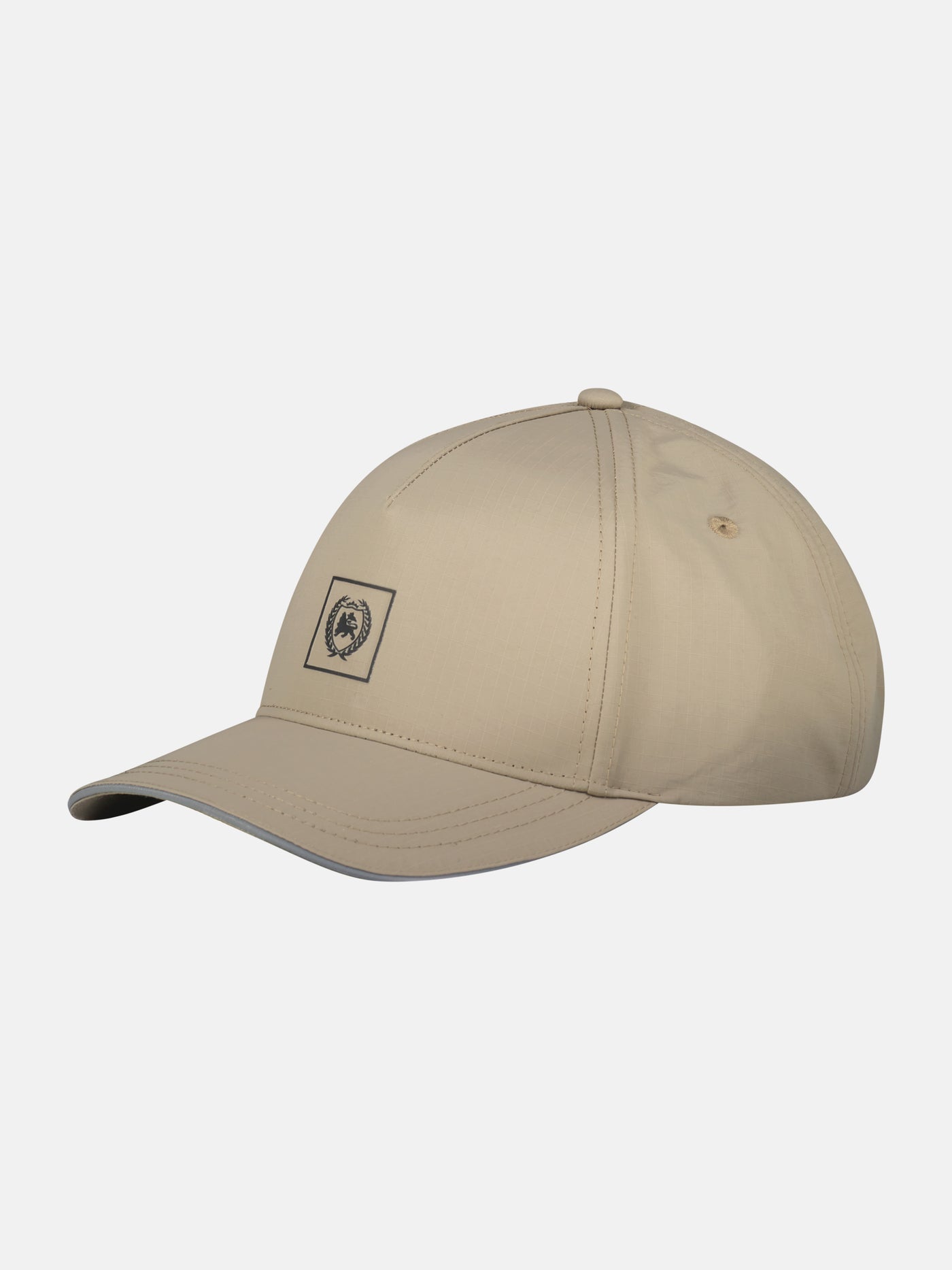 Sportliche Basecap aus robustem Kunstgewebe
