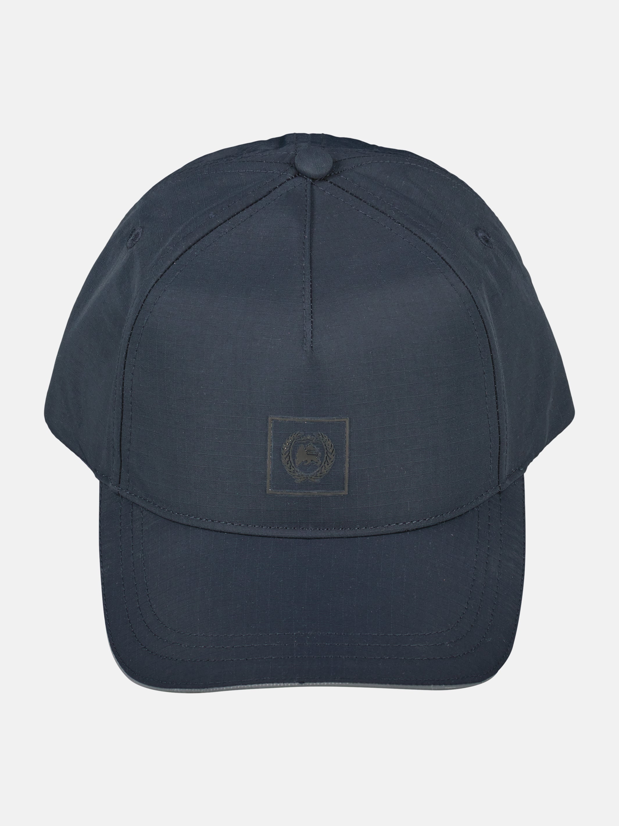 Sporty baseball cap made of durable synthetic fabric