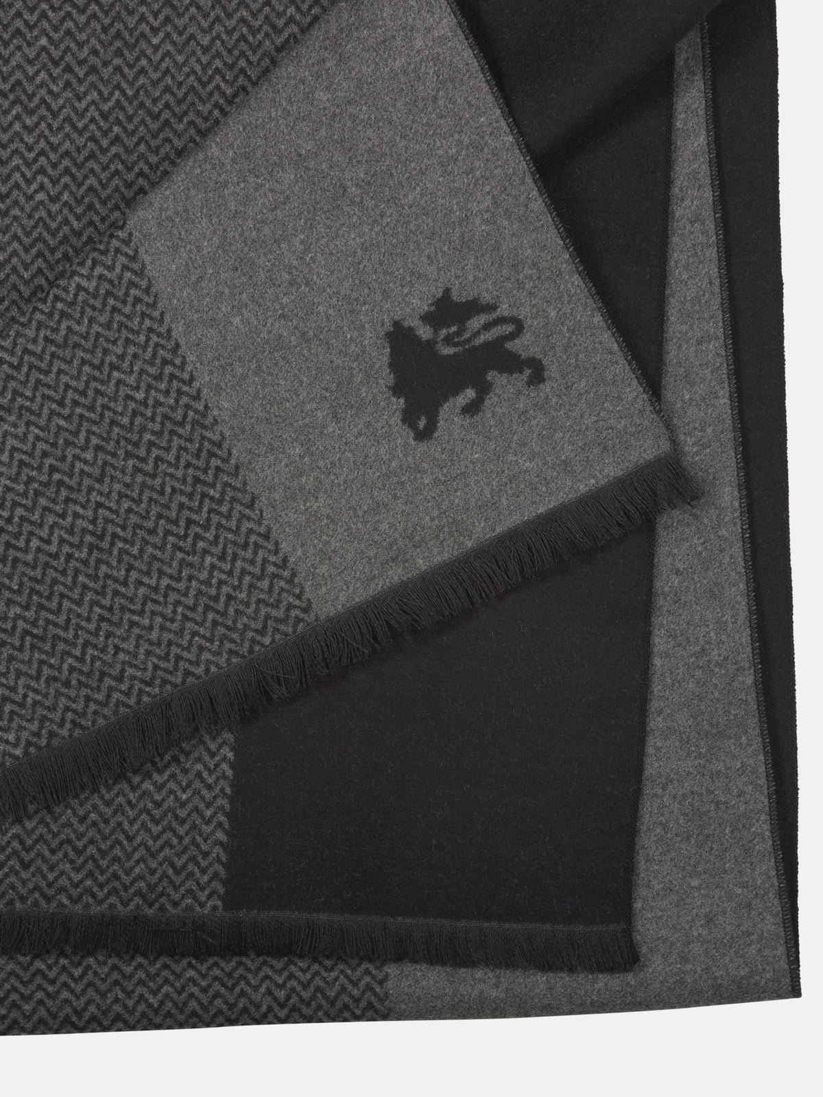 Woven scarf in striking two-tone look made of mixed fabric